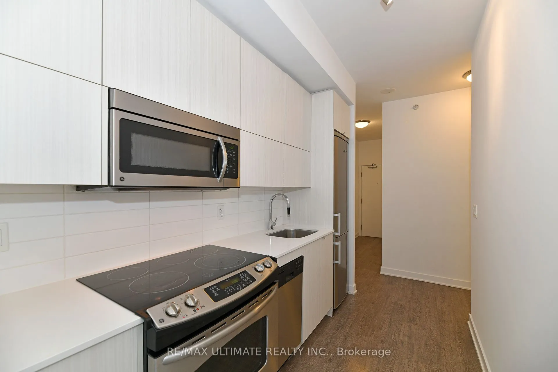 32 Camden Street, #402