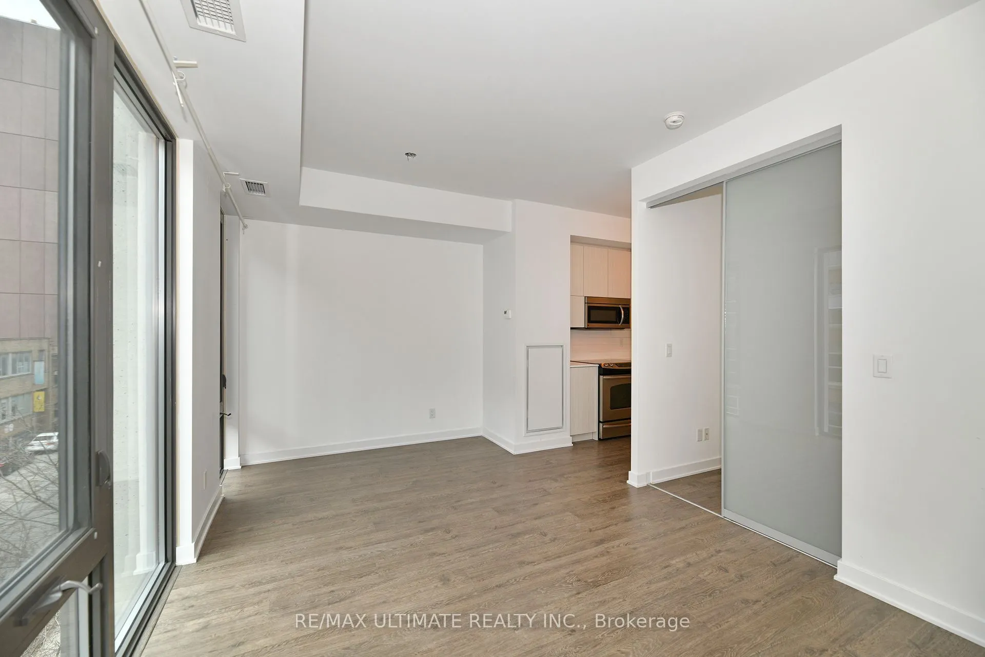 32 Camden Street, #402