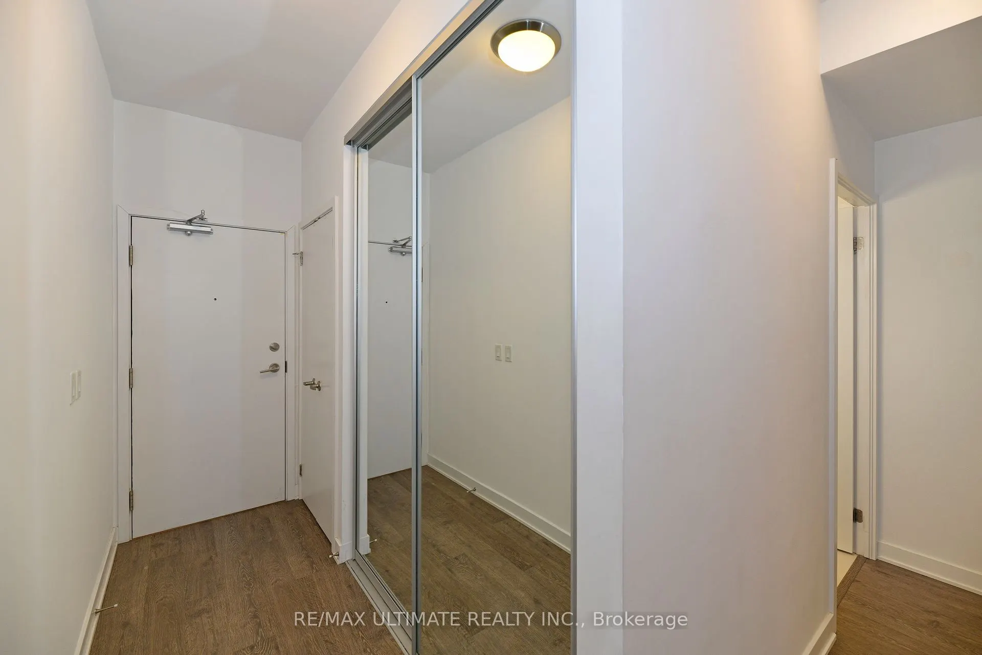 32 Camden Street, #402