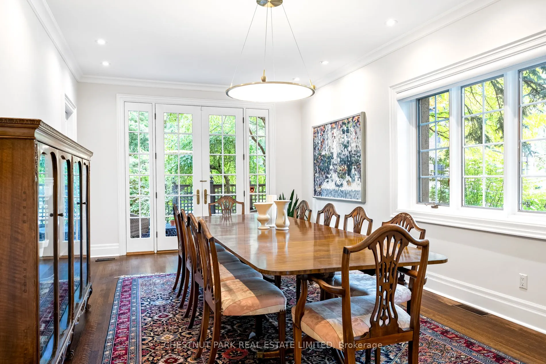 24 Dinnick Crescent