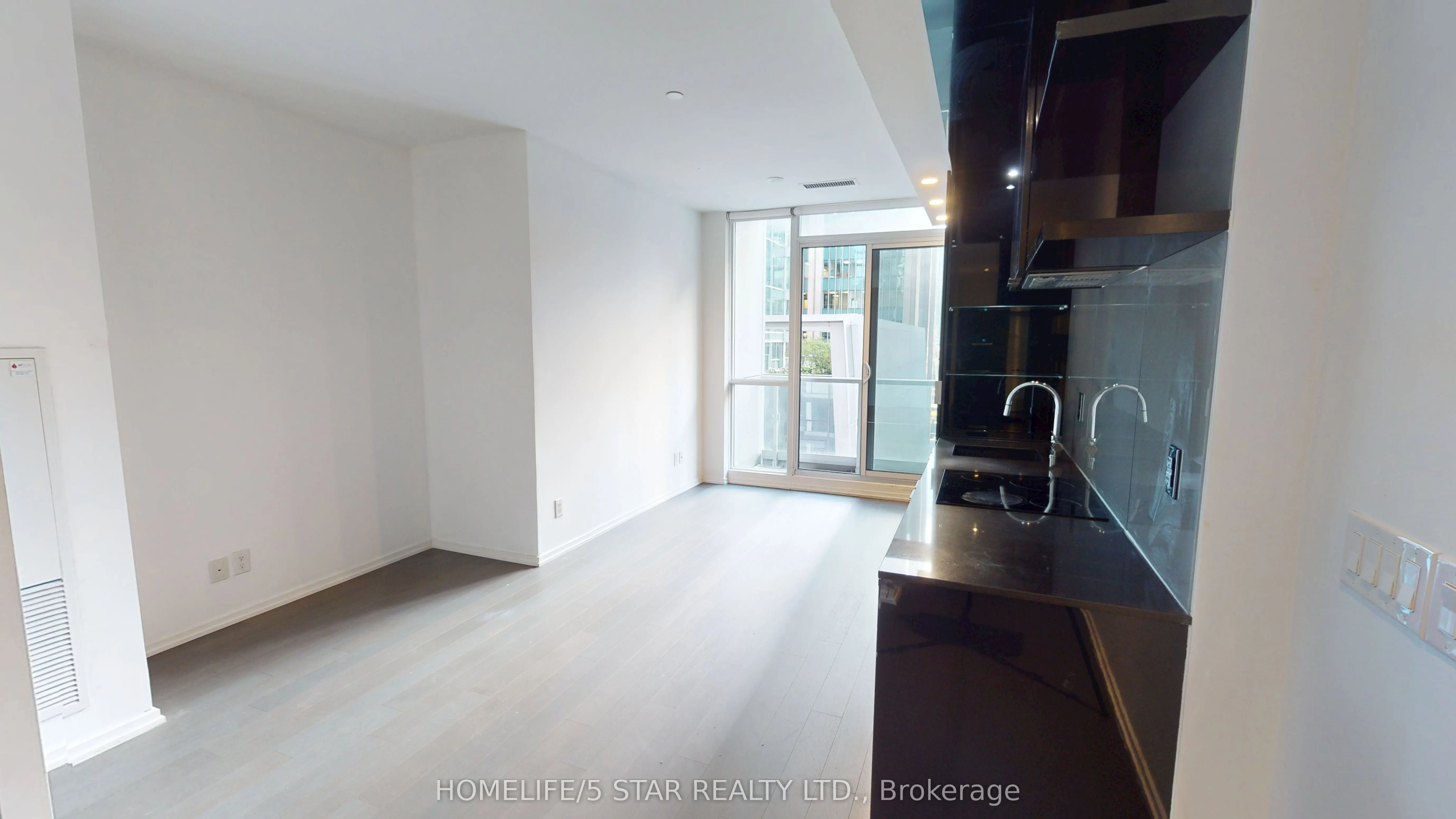 70 Temperance Street, #912