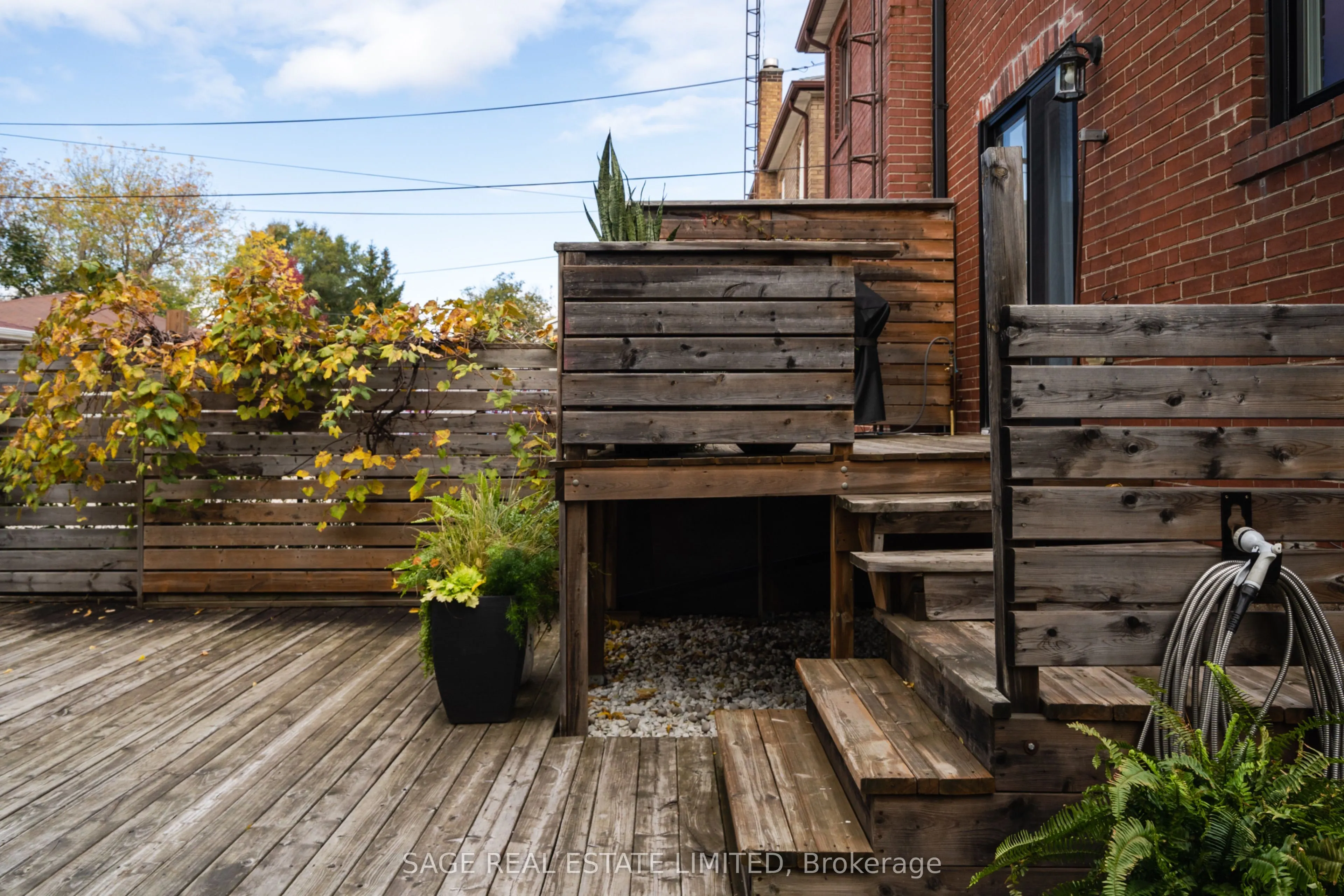 276 Oakwood Avenue