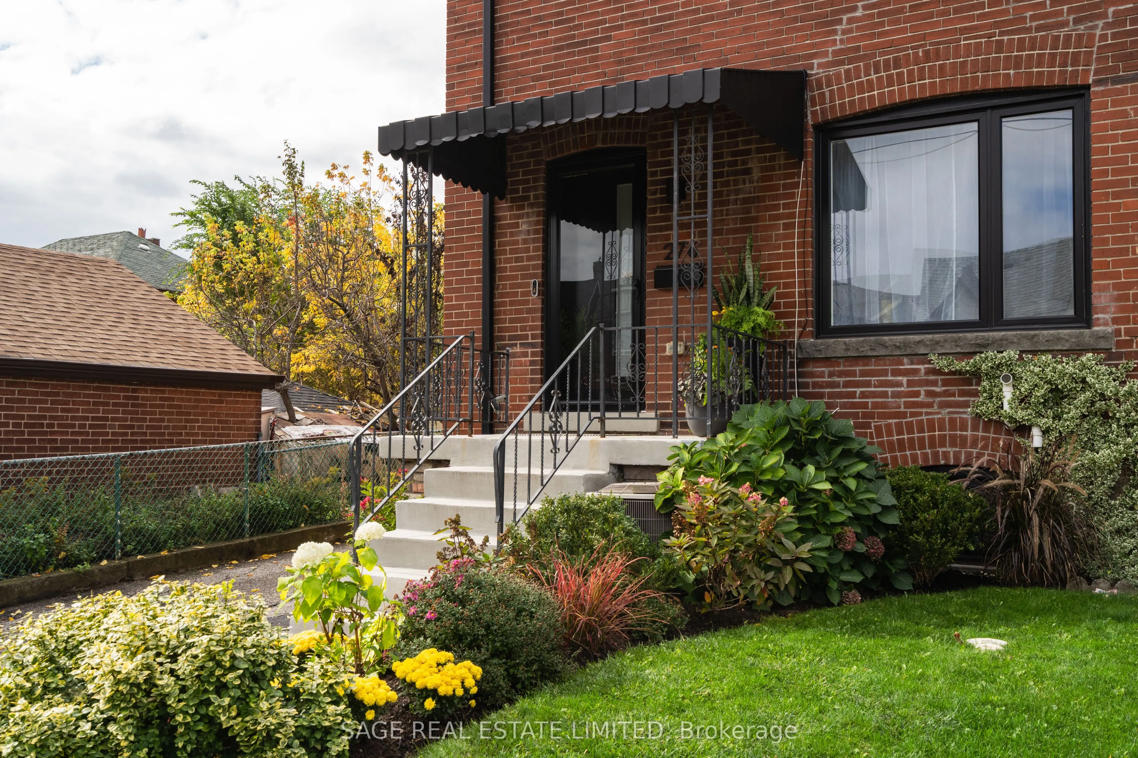 276 Oakwood Avenue