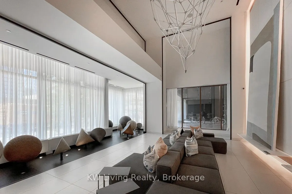 15 Lower Jarvis Street, #815