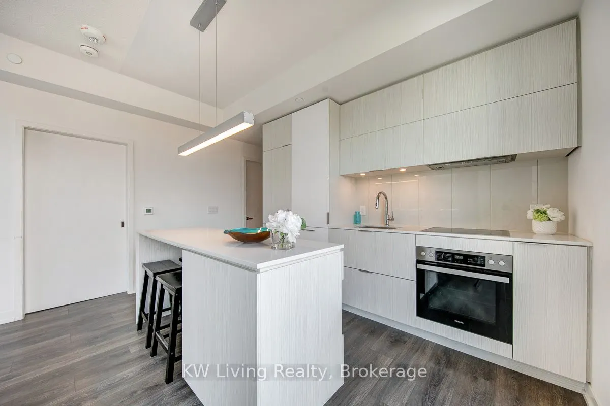 15 Lower Jarvis Street, #815