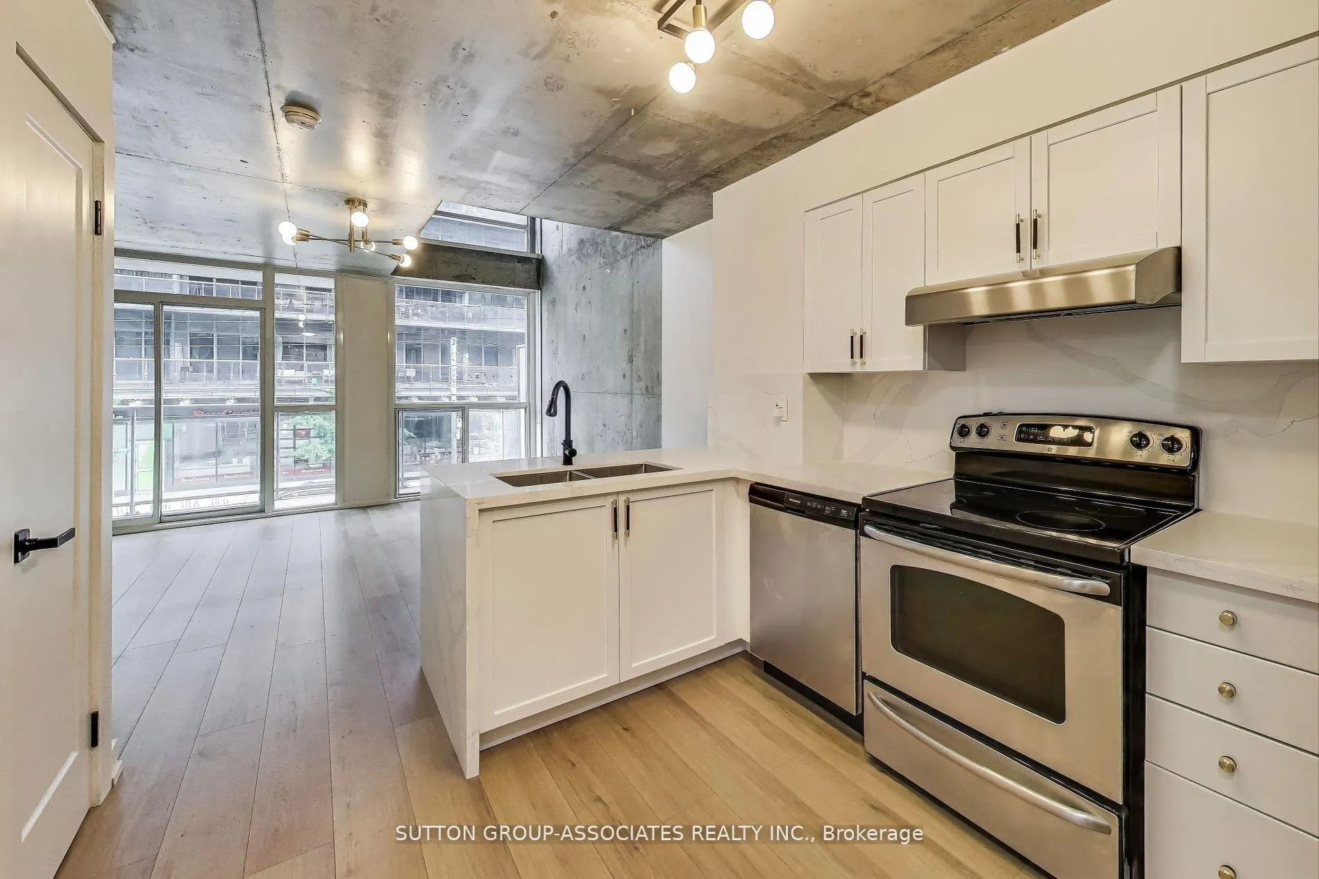 1029 King Street W, #213