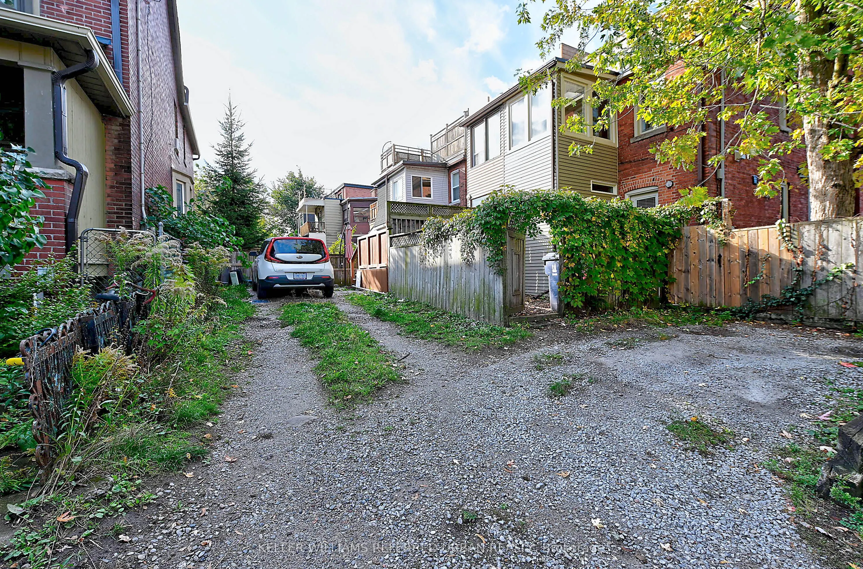 789 Markham Street