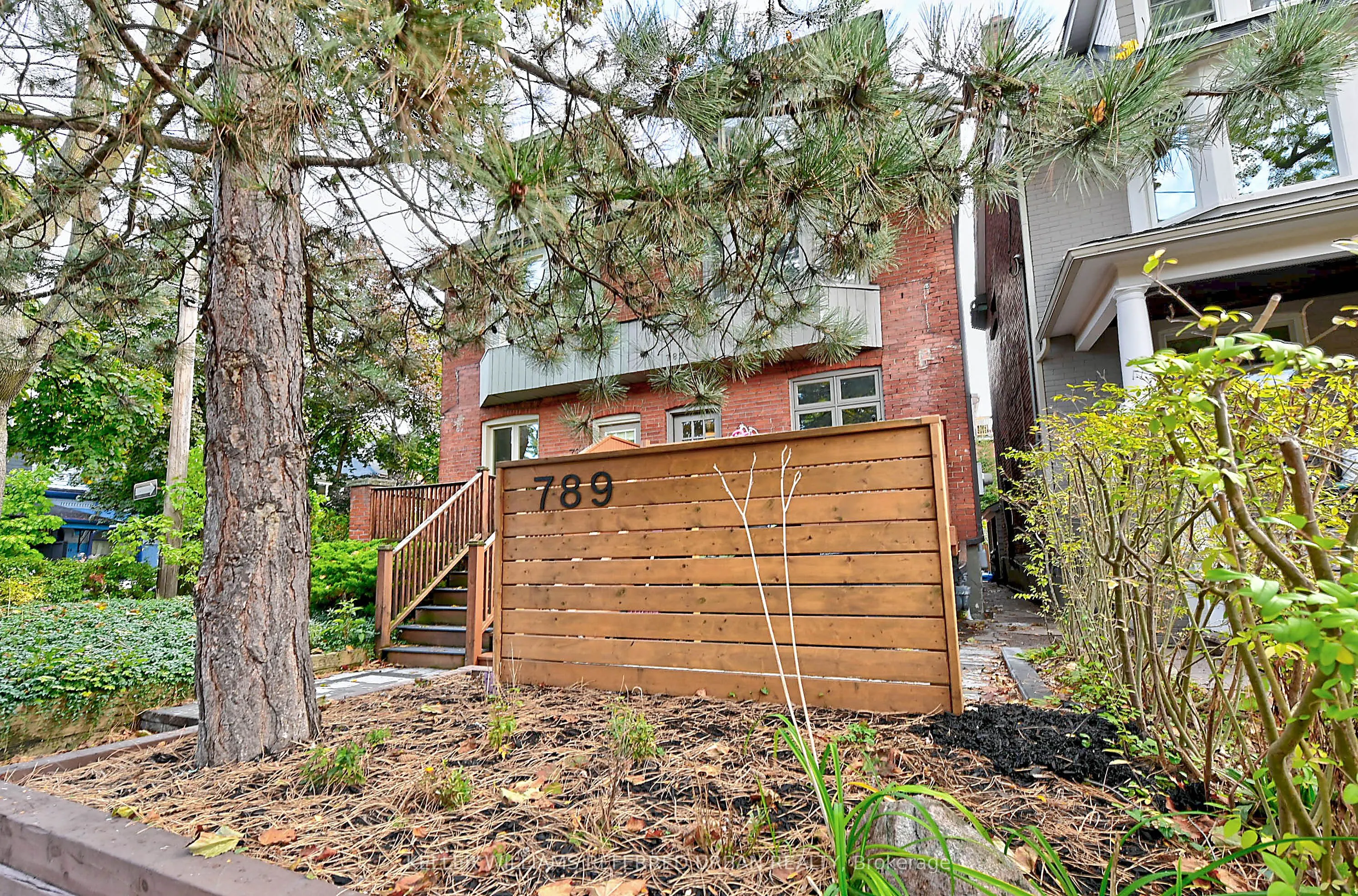 789 Markham Street