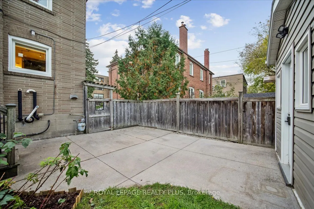 265 Winnett Avenue