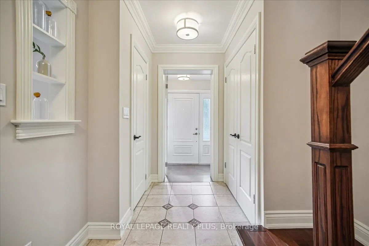 265 Winnett Avenue