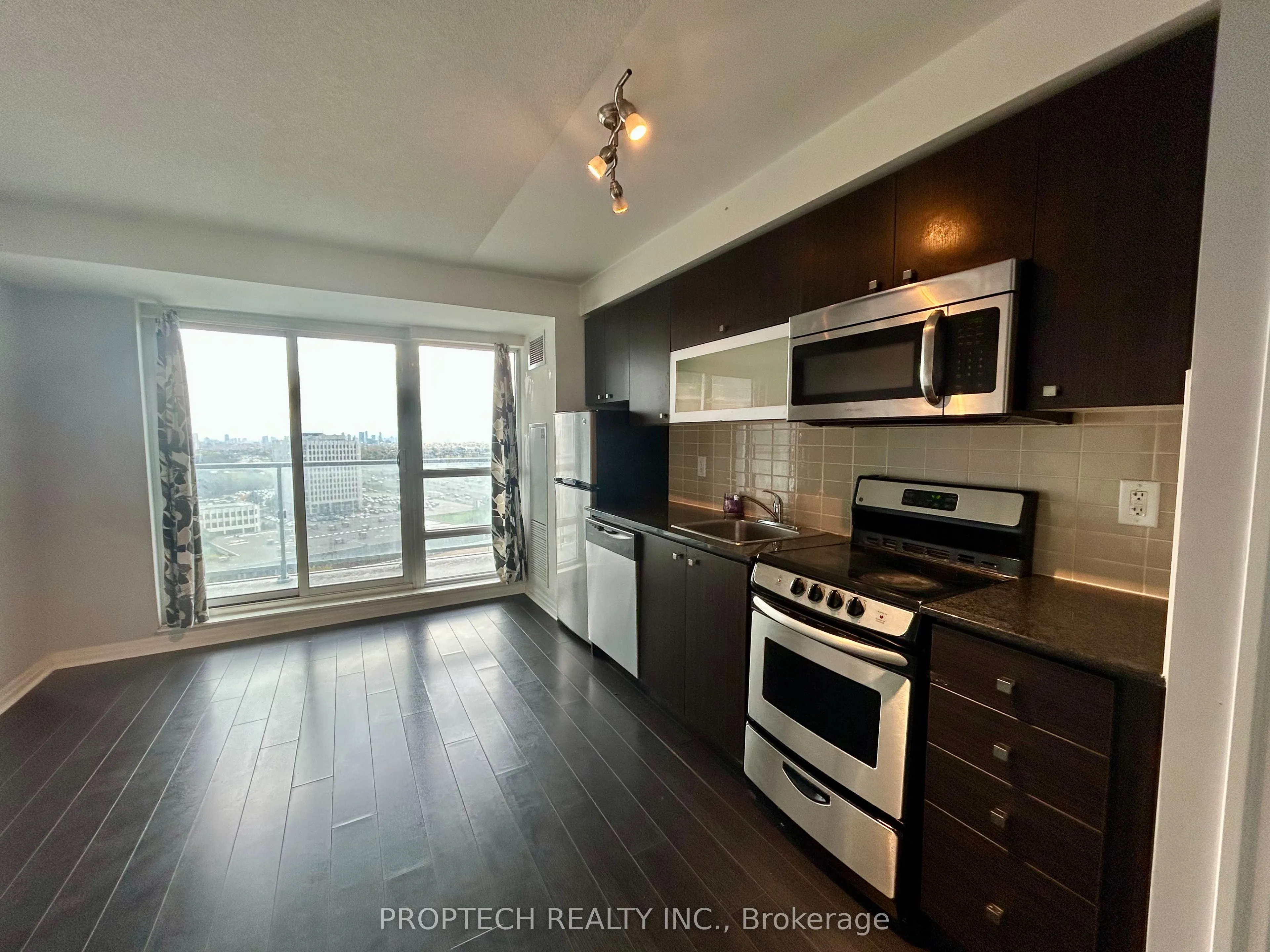 2015 Sheppard Avenue E, #1601