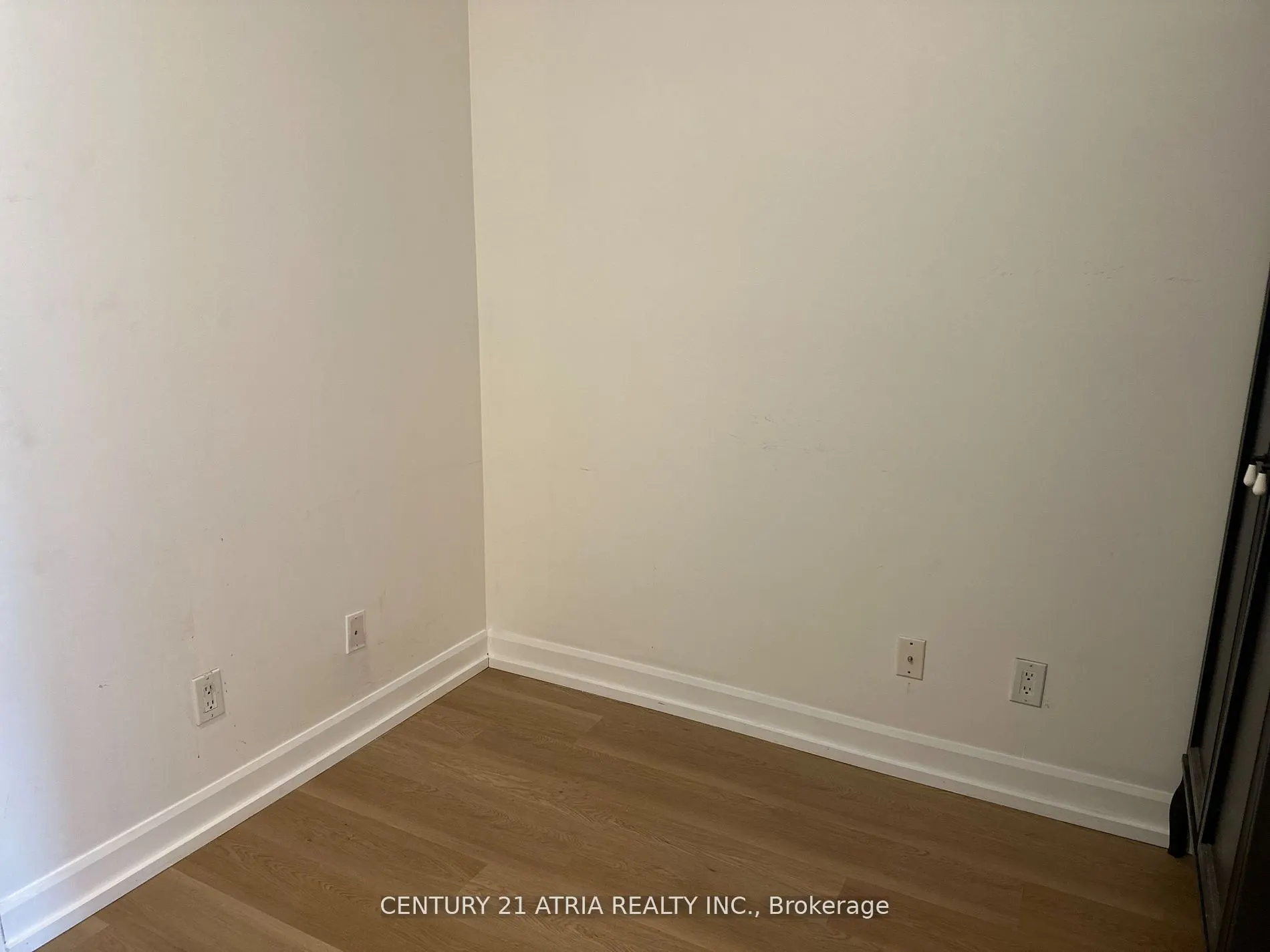 16 Yonge Street, #319
