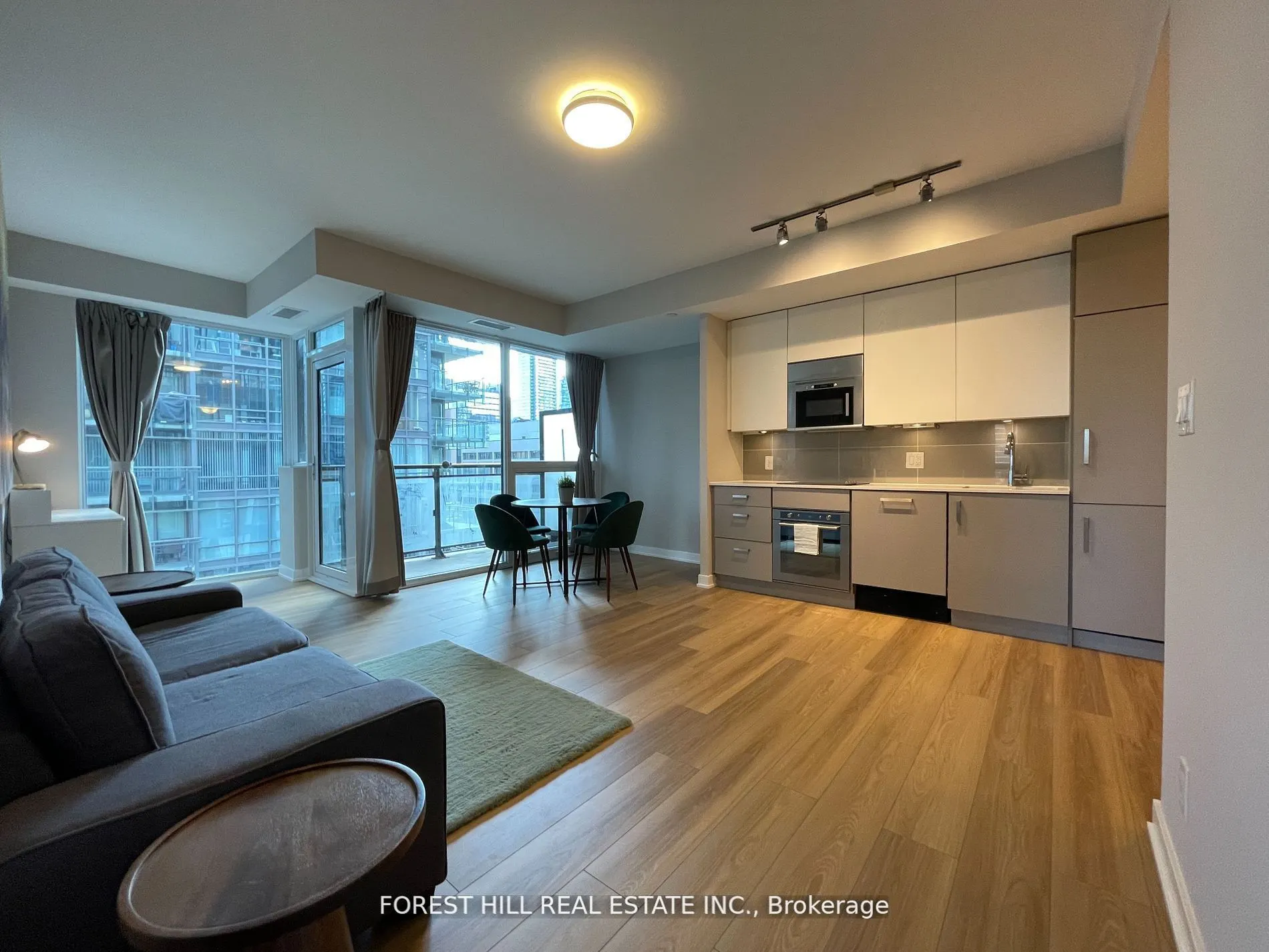 17 Dundonald Street, #908