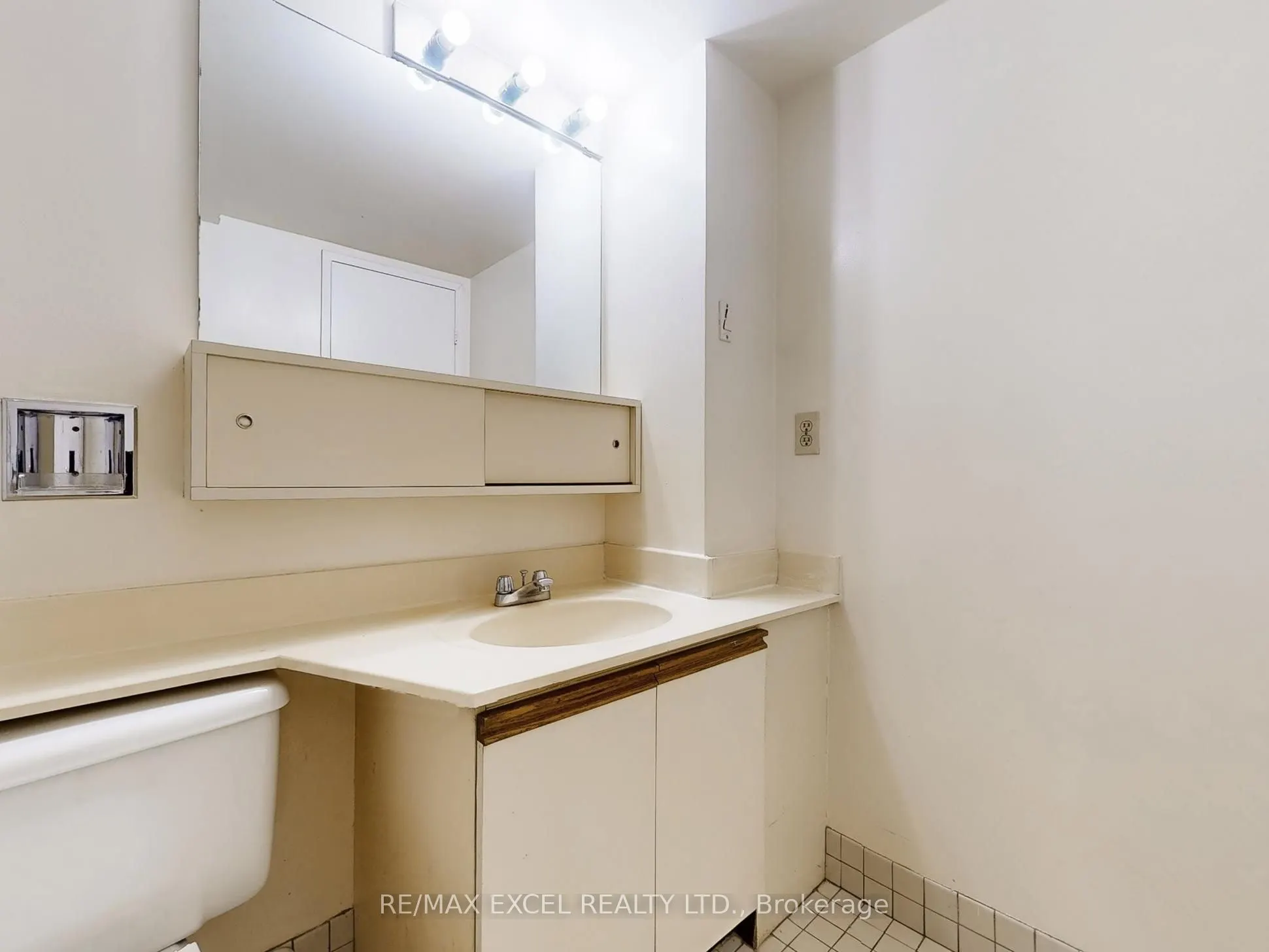 188 Spadina Avenue, #406