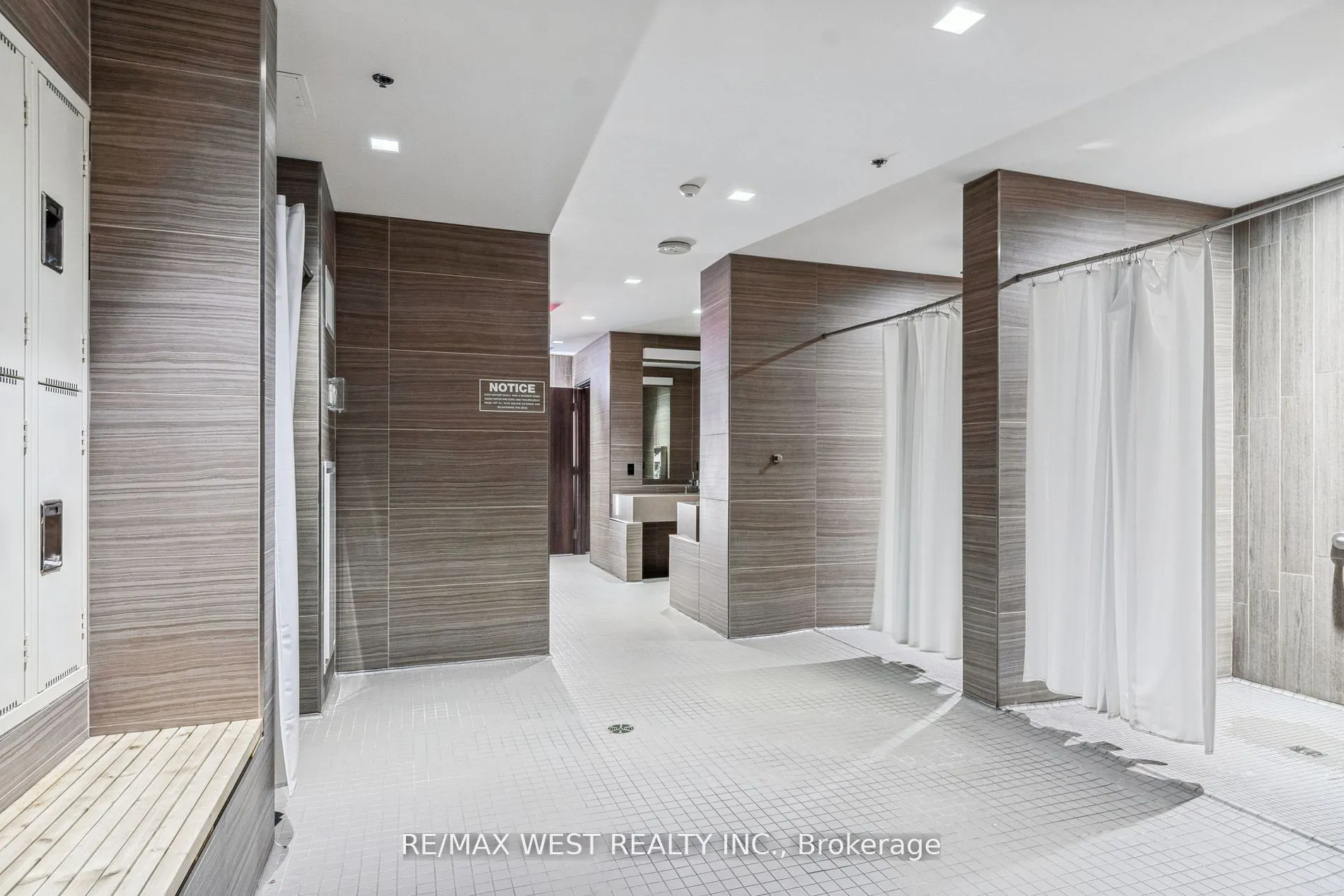 30 Nelson Street, #1802