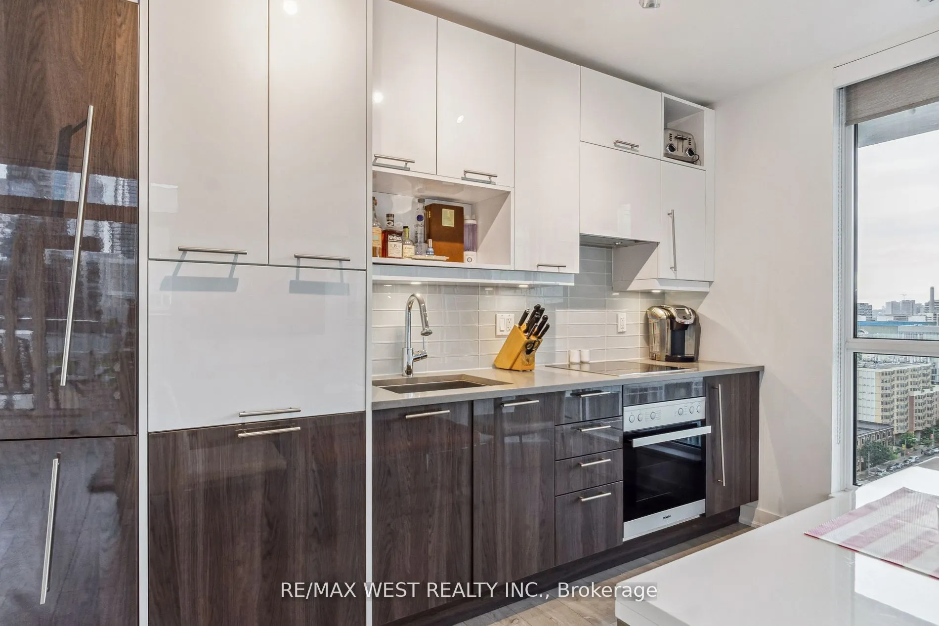 30 Nelson Street, #1802