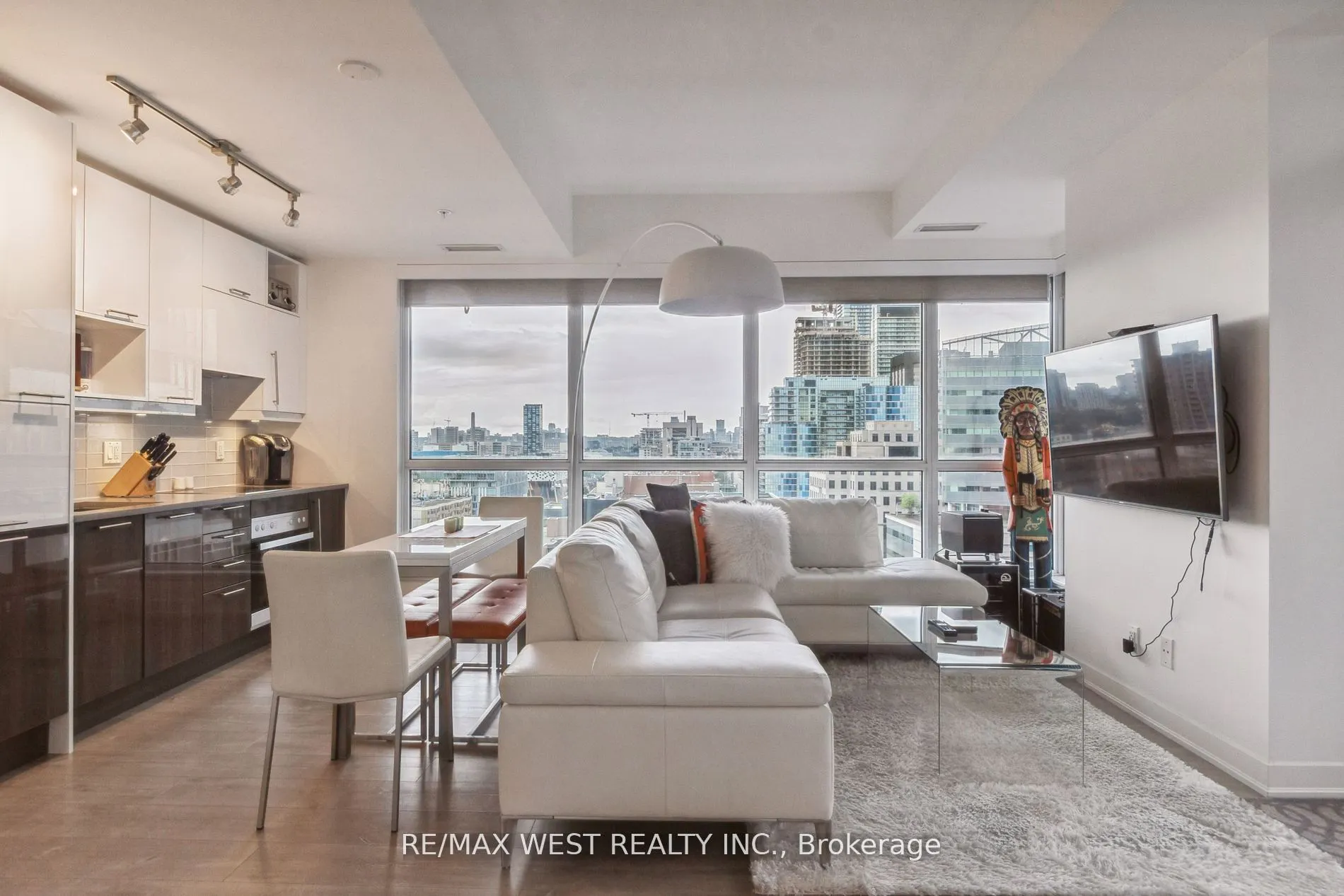 30 Nelson Street, #1802