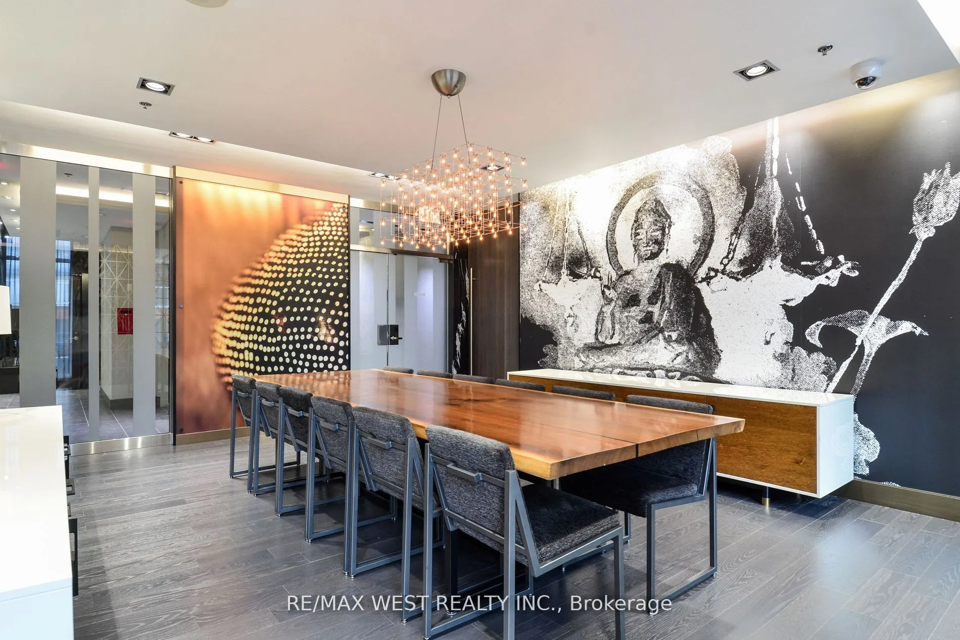 30 Nelson Street, #1802