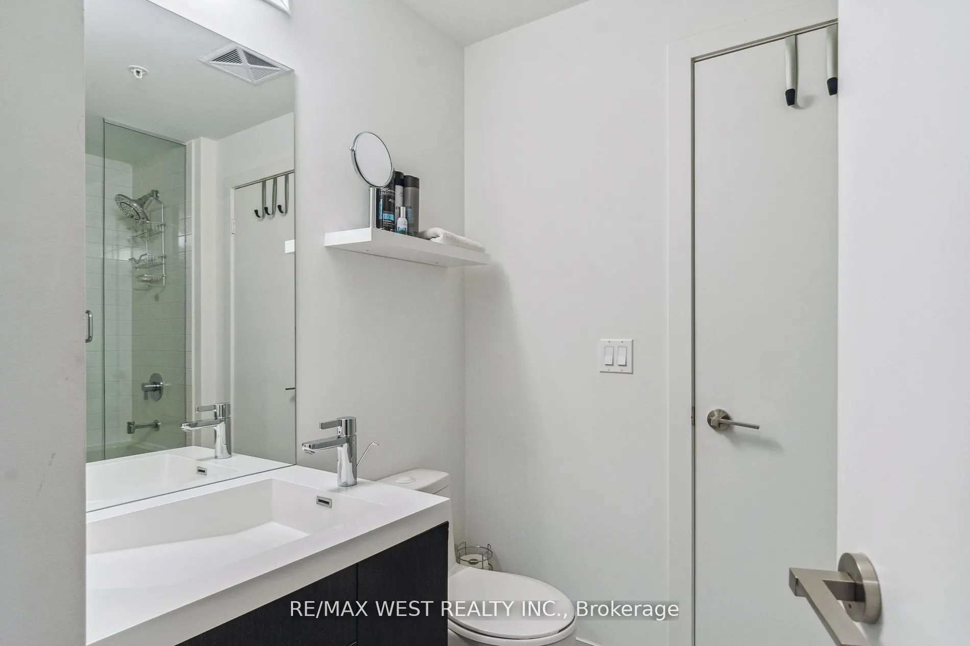 30 Nelson Street, #1802