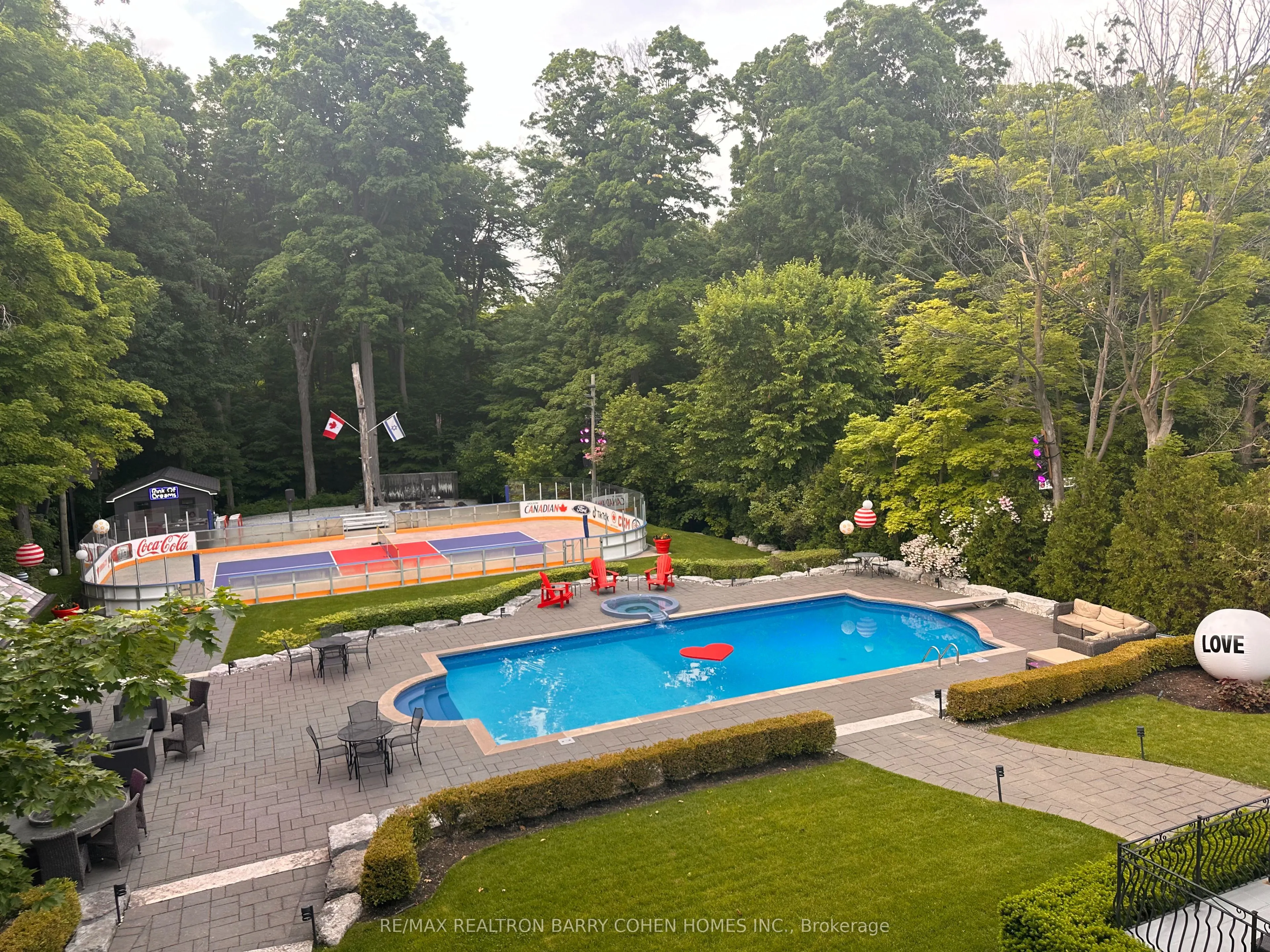 180 Sandringham Drive