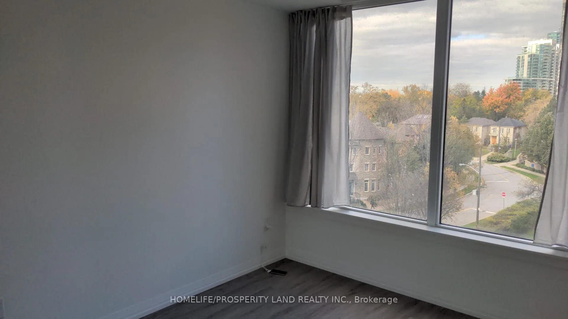 75 Canterbury Place, #712