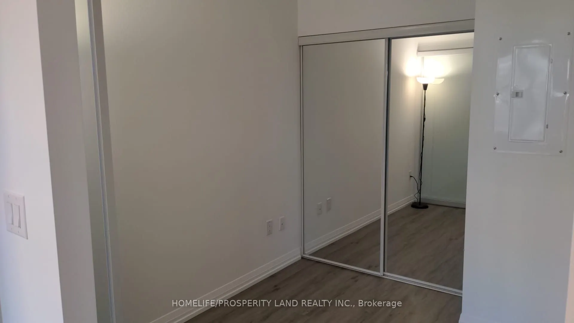 75 Canterbury Place, #712