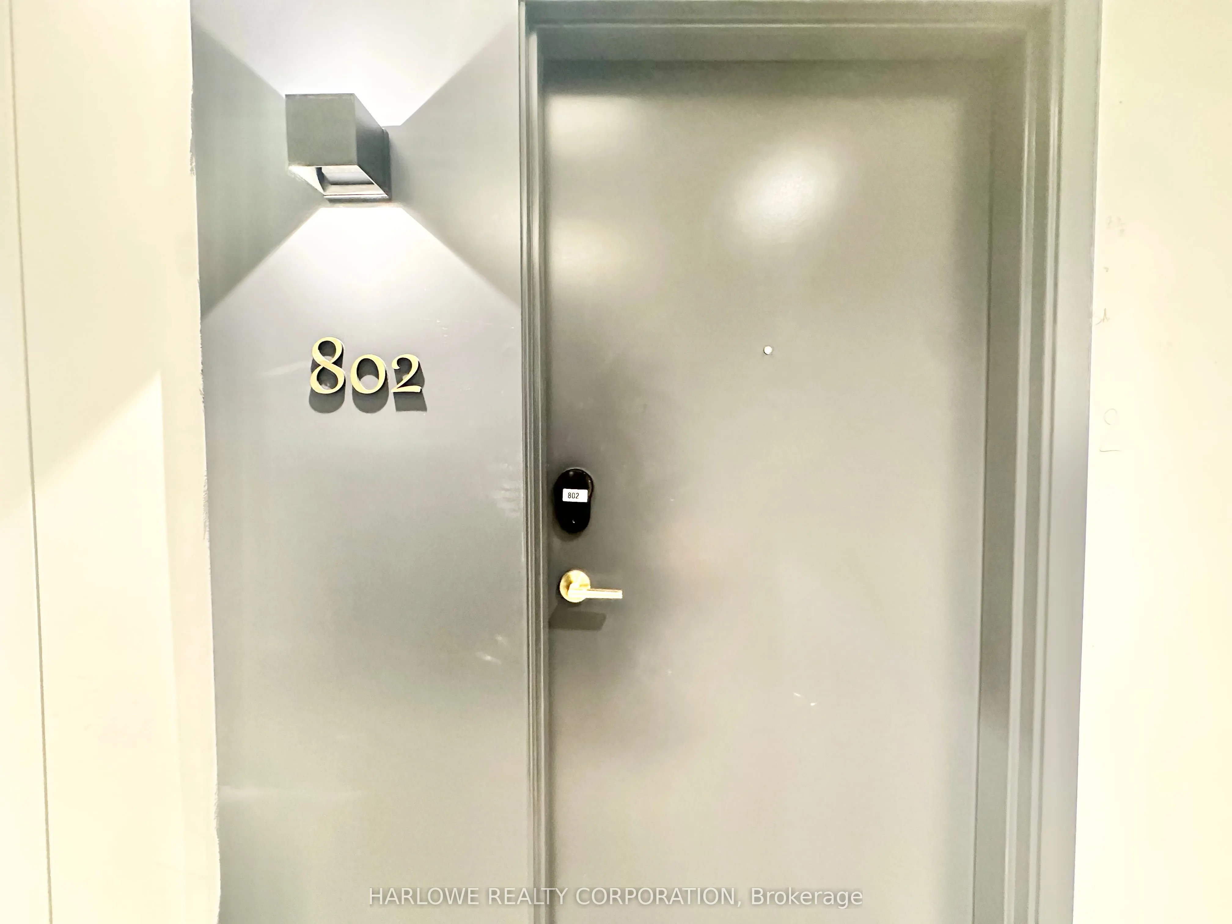 543 Richmond Street W, #802