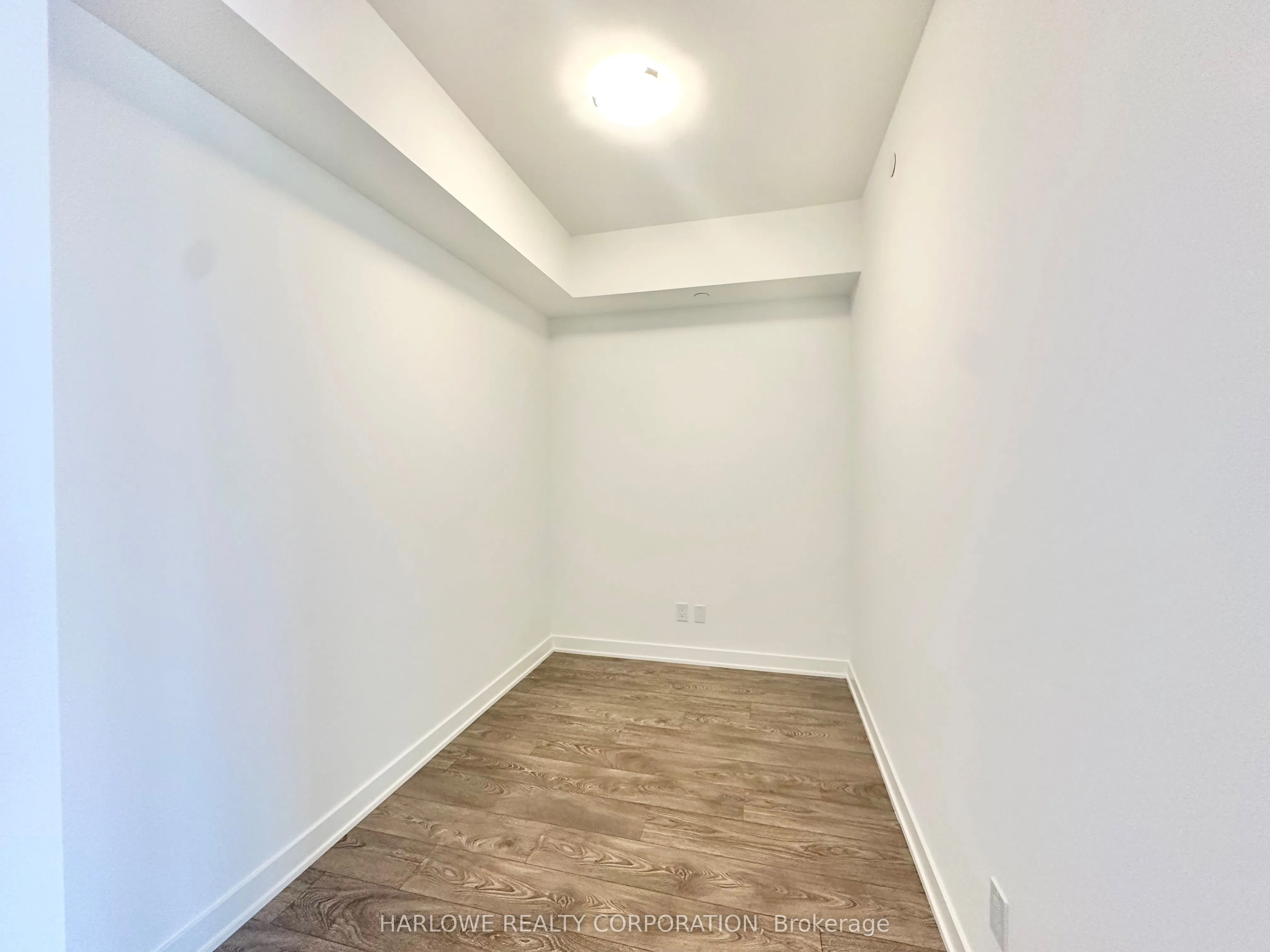 543 Richmond Street W, #802