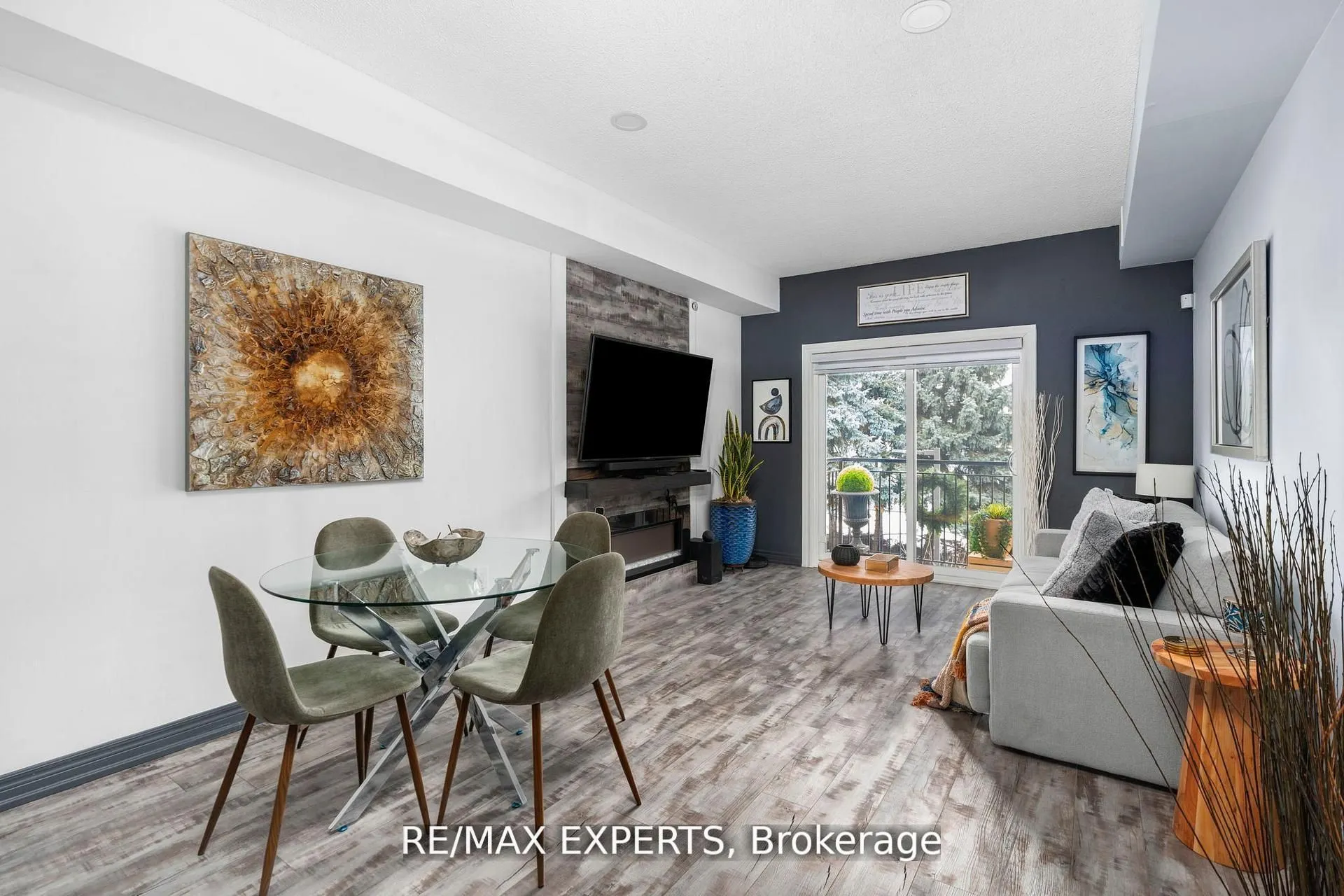 1000 Sheppard Avenue W, #206