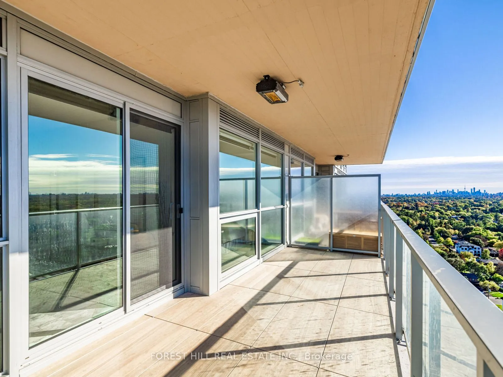 27 Mcmahon Drive, #2706