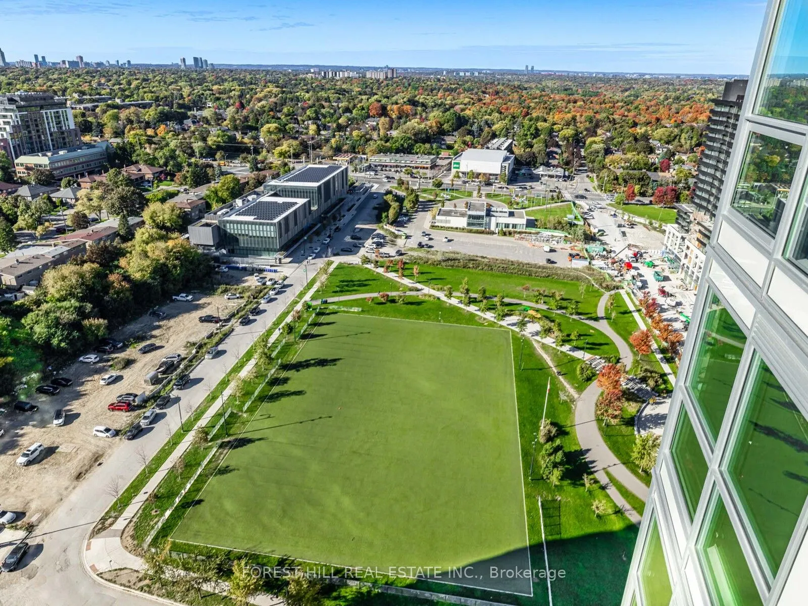 27 Mcmahon Drive, #2706