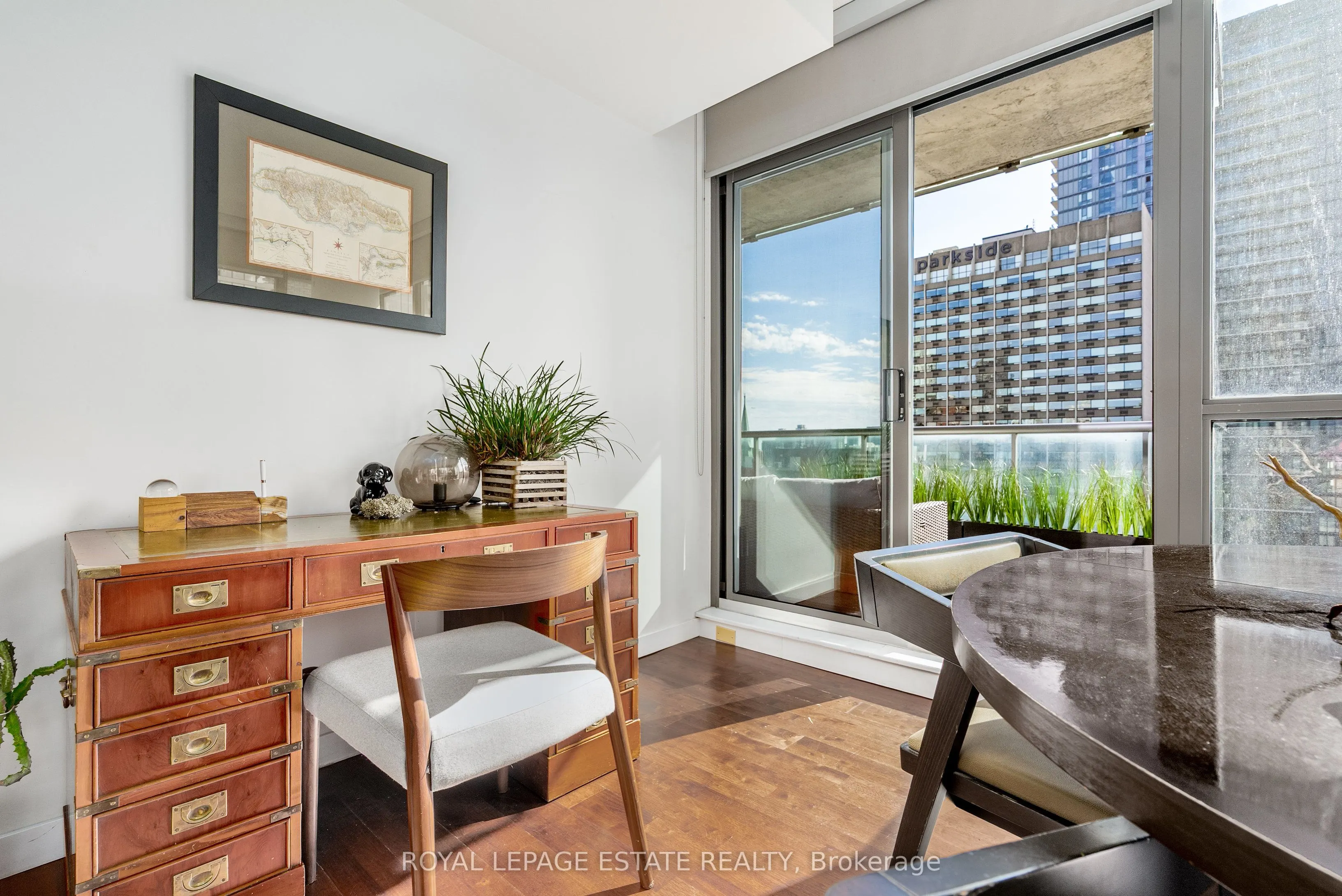 281 Mutual Street, #1003