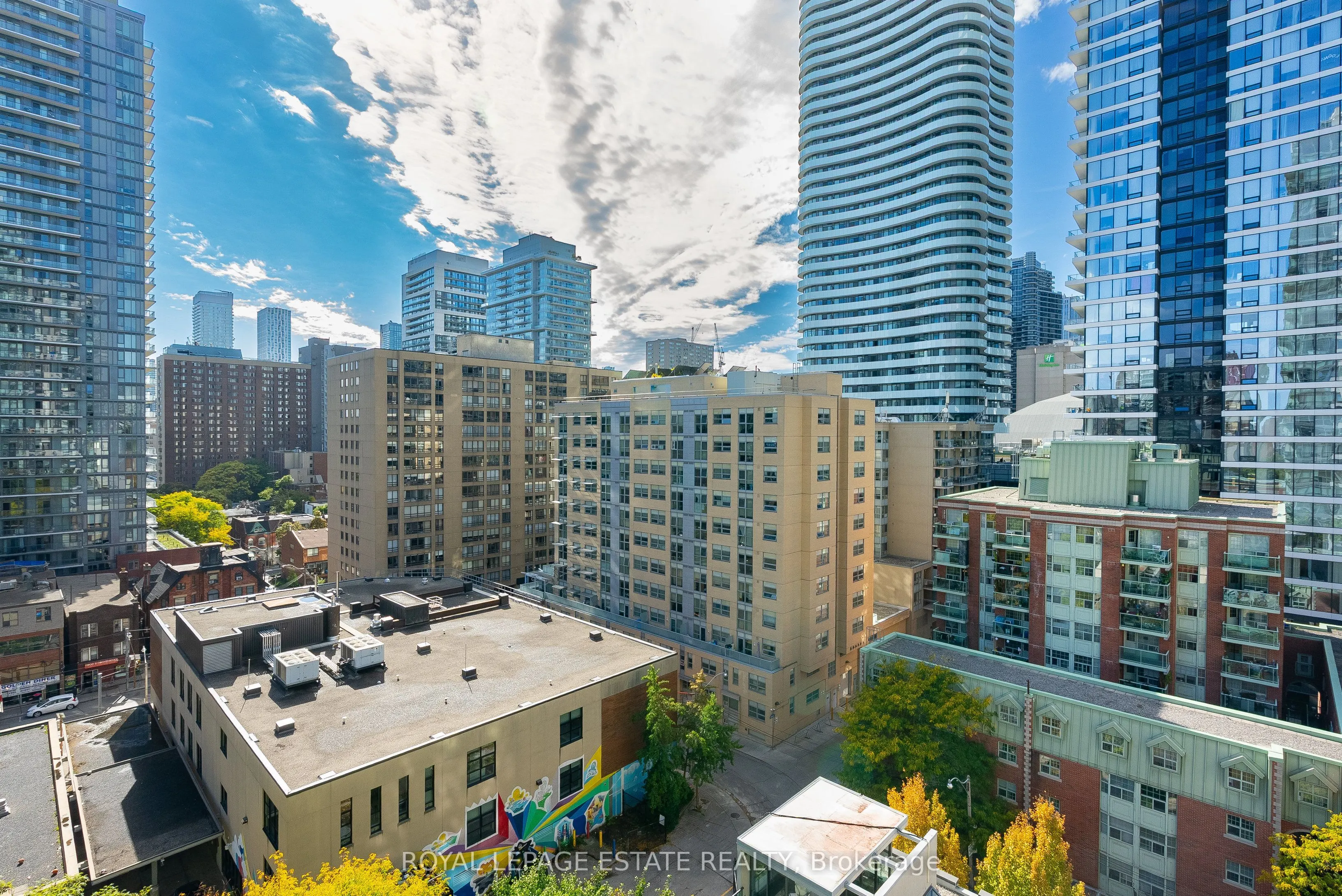 281 Mutual Street, #1003