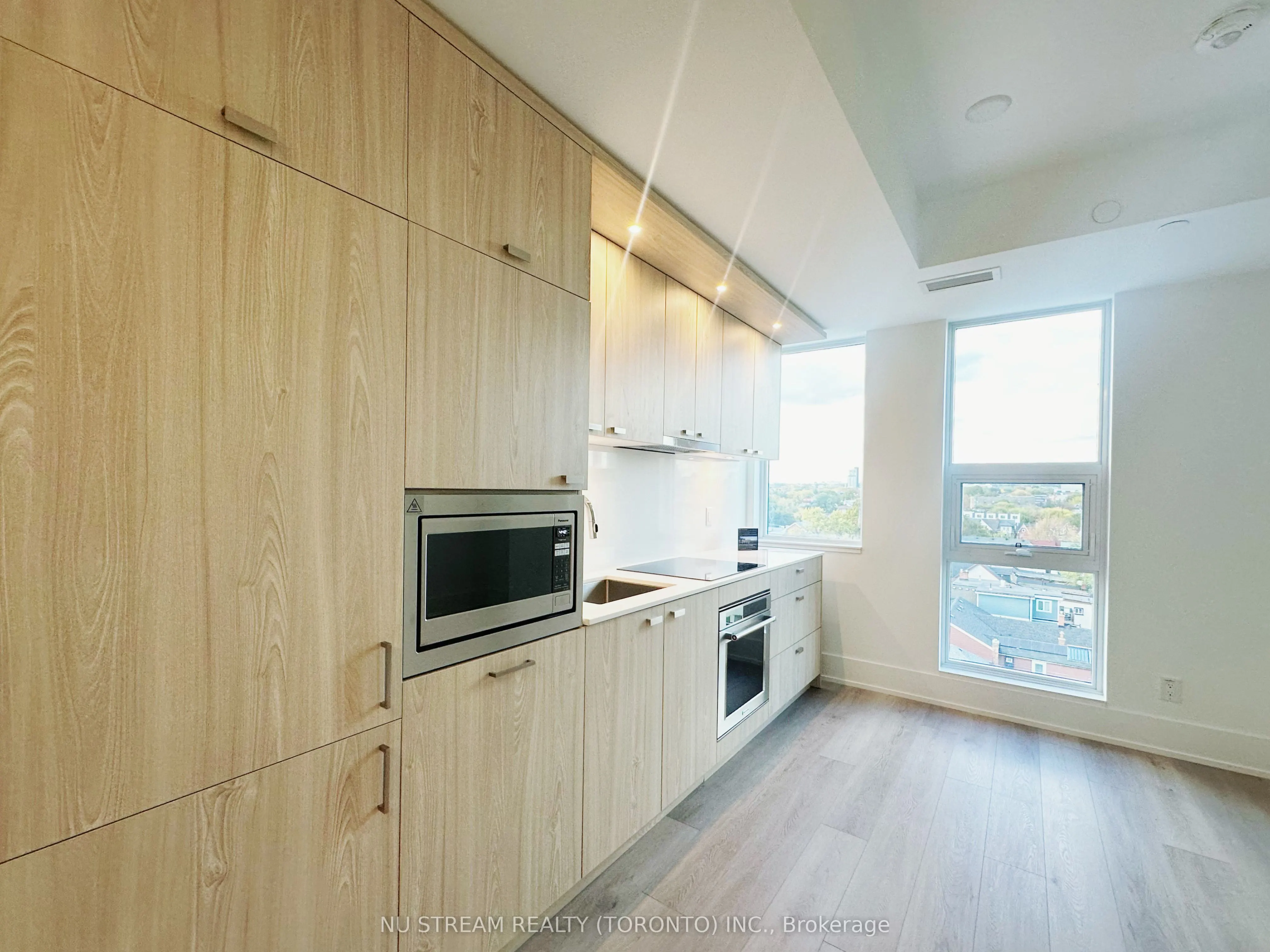 115 Denison Avenue, #813