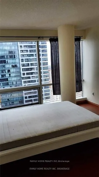1001 Bay Street, #2907
