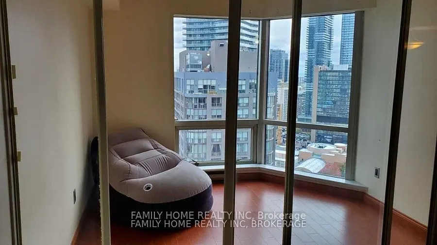 1001 Bay Street, #2907