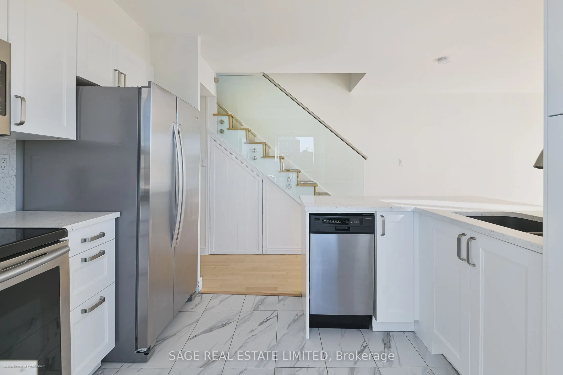 119 Merton Street, #817
