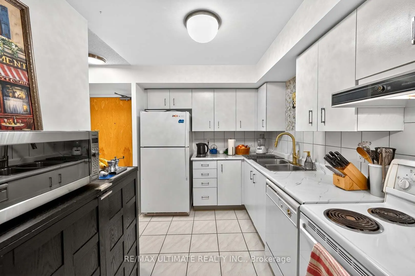 39 Parliament Street, #811