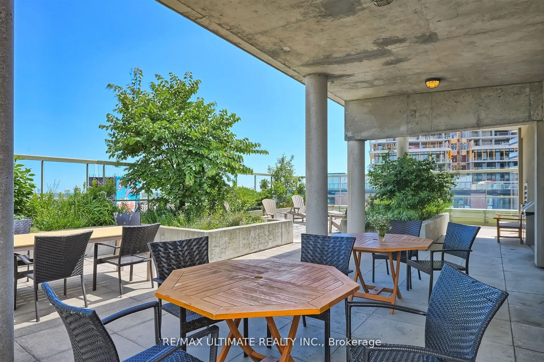 39 Parliament Street, #811