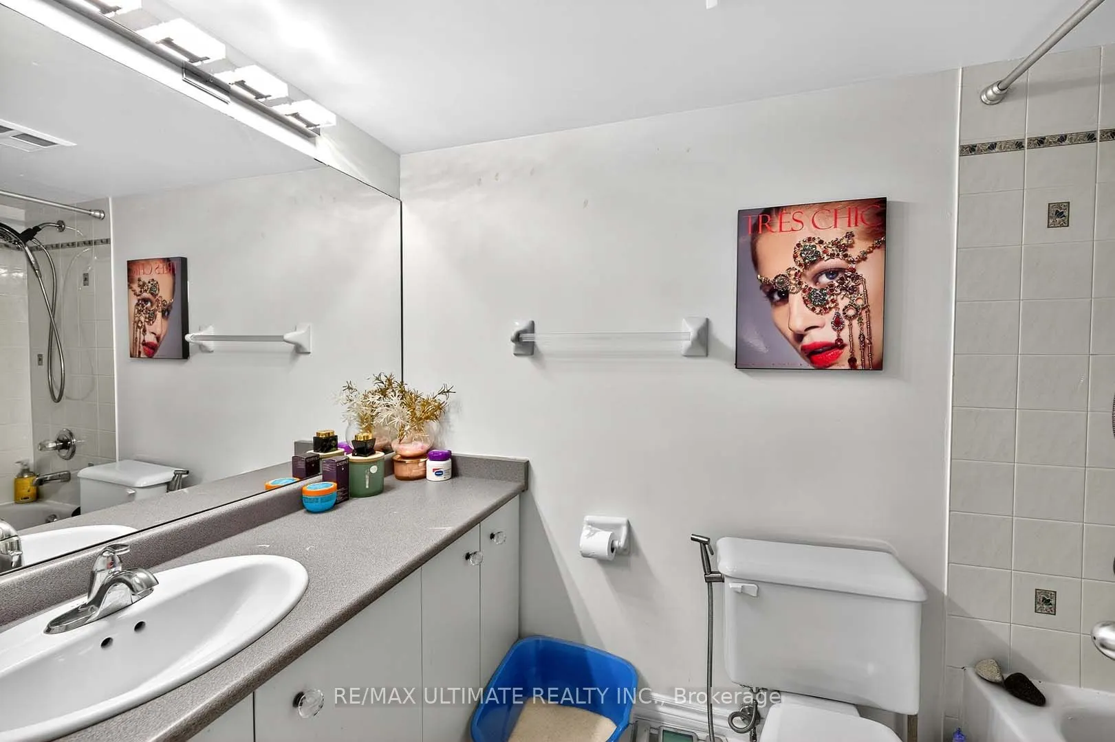 39 Parliament Street, #811