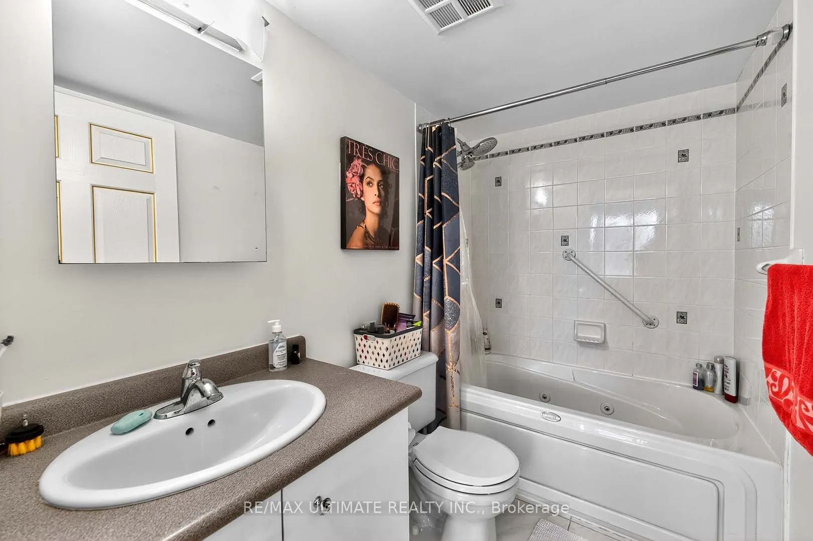 39 Parliament Street, #811