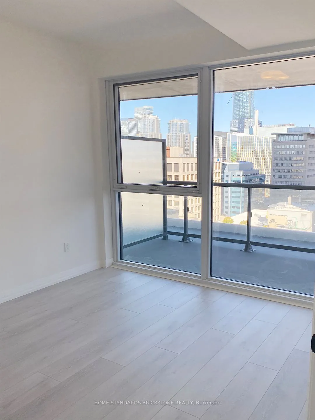 280 Dundas Street, #2104