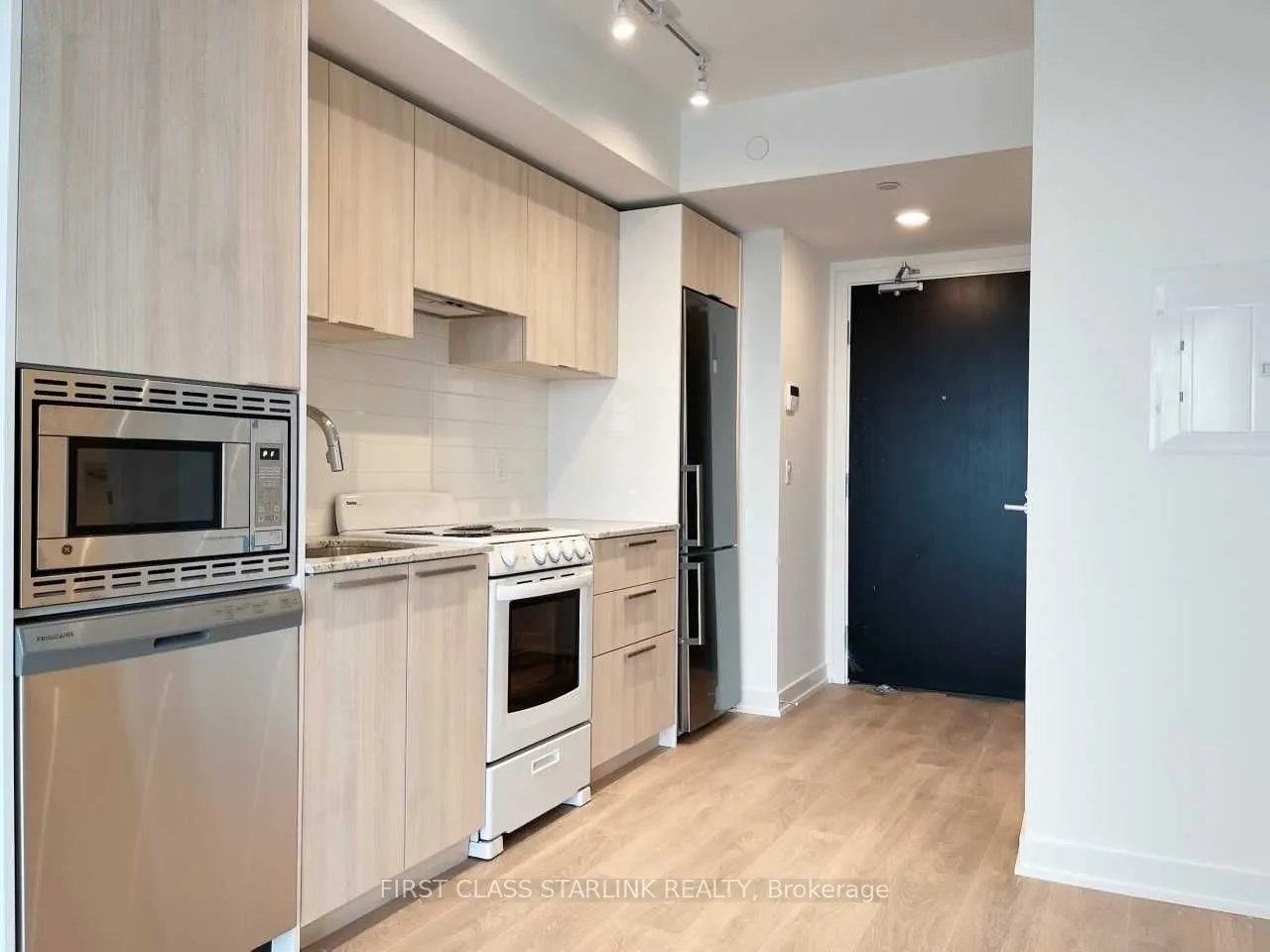 501 Yonge Street, #3106