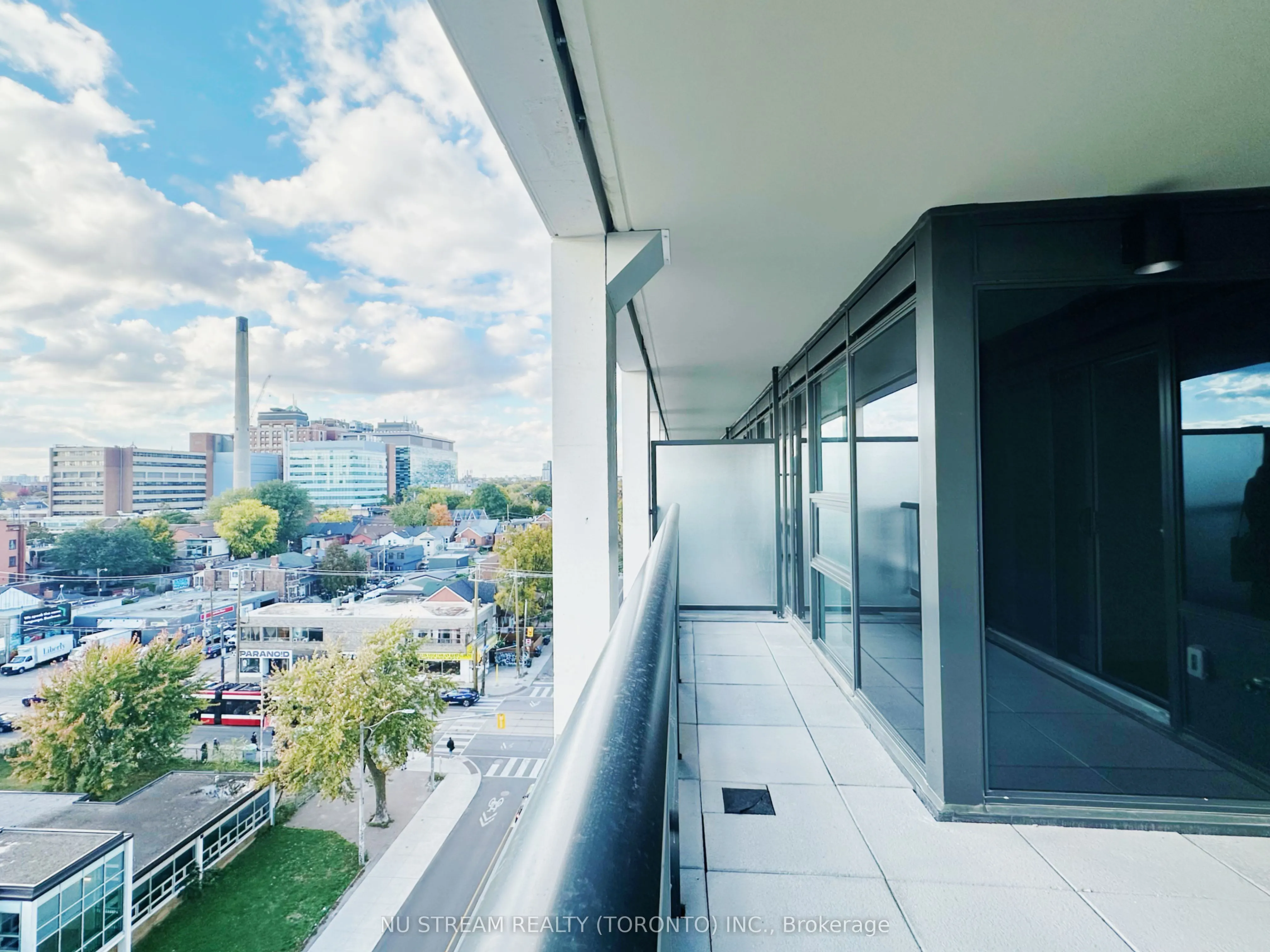 115 Denison Avenue, #808