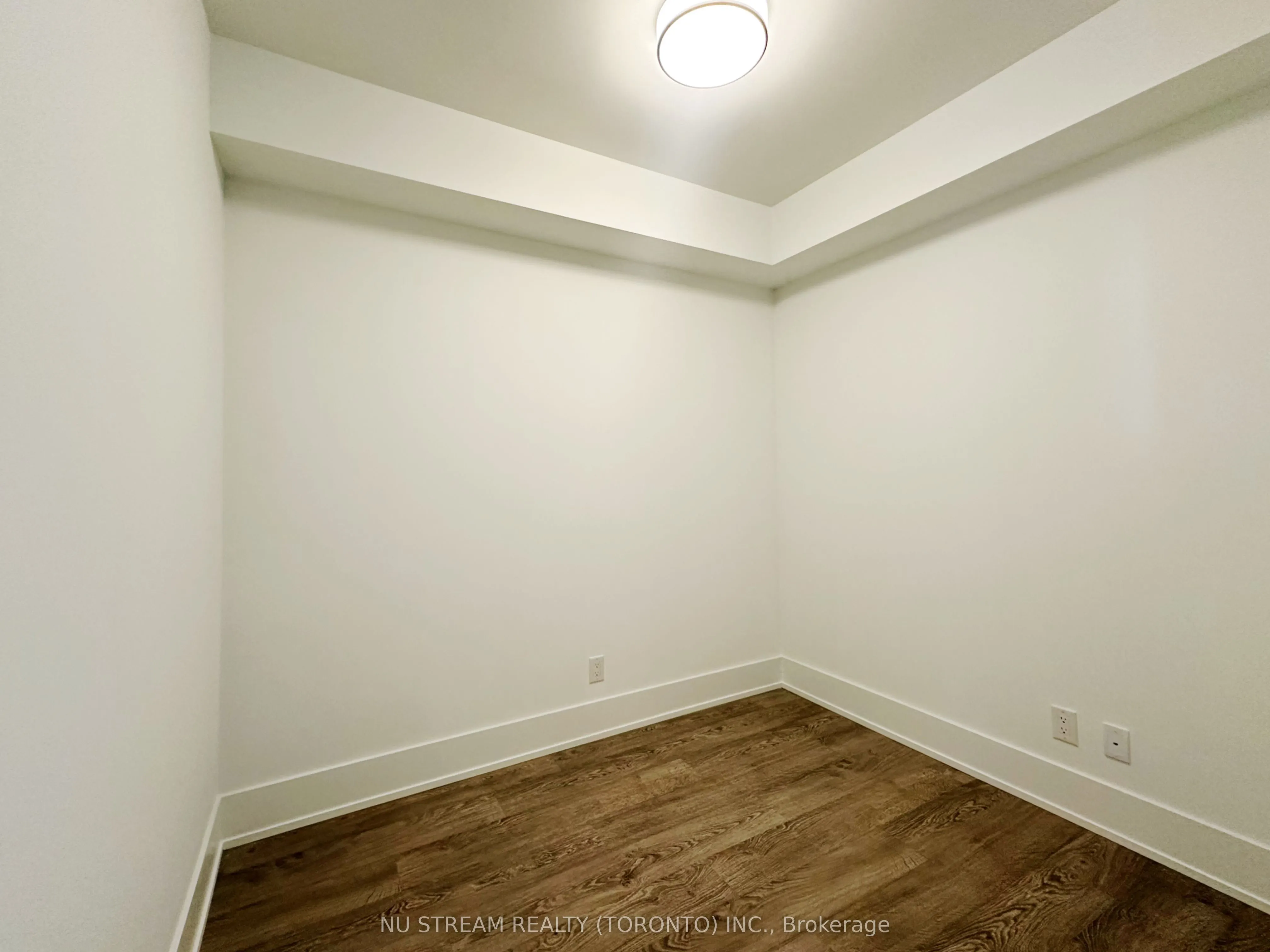 115 Denison Avenue, #808