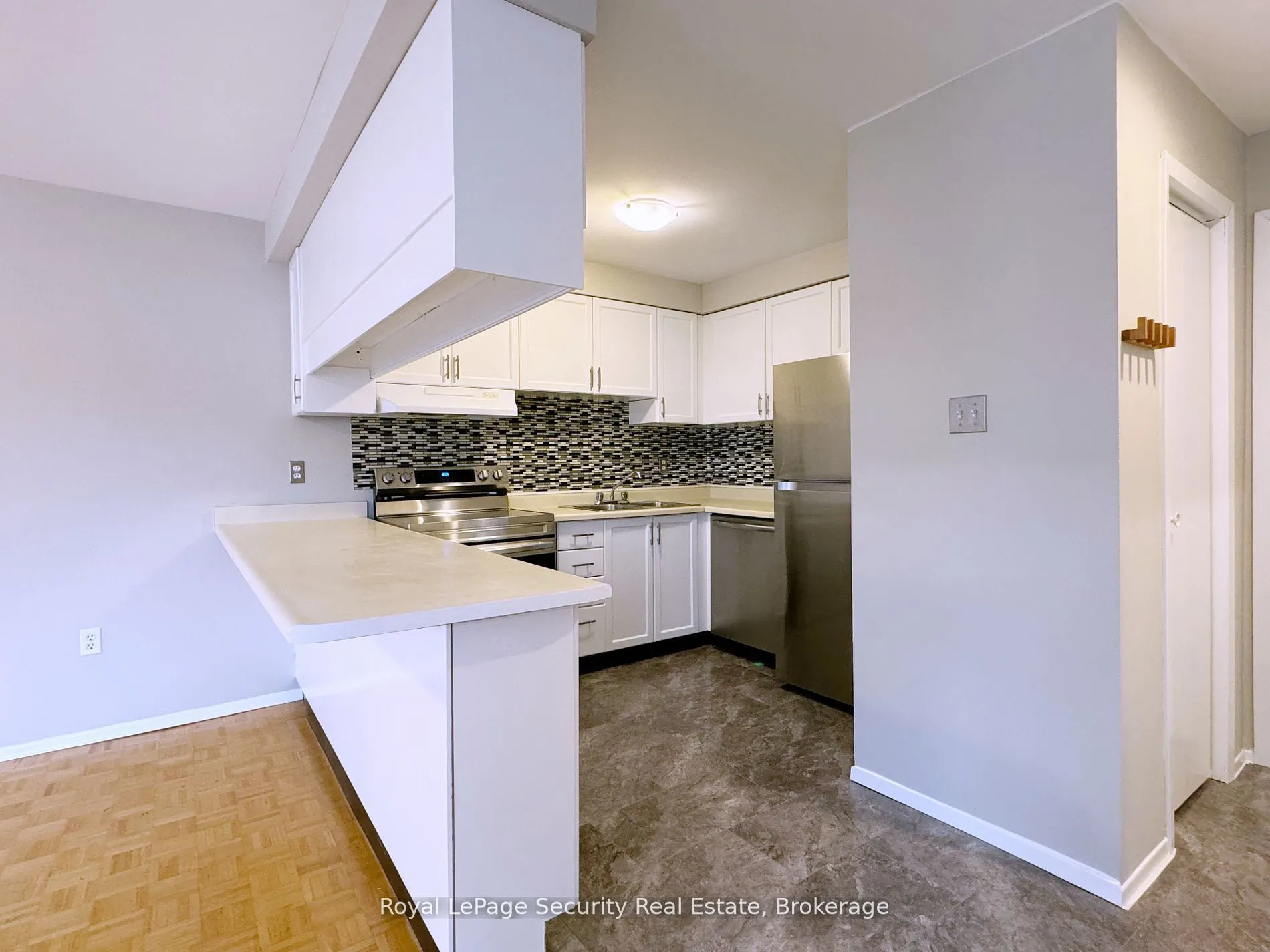 696 St Clair Avenue W, #304