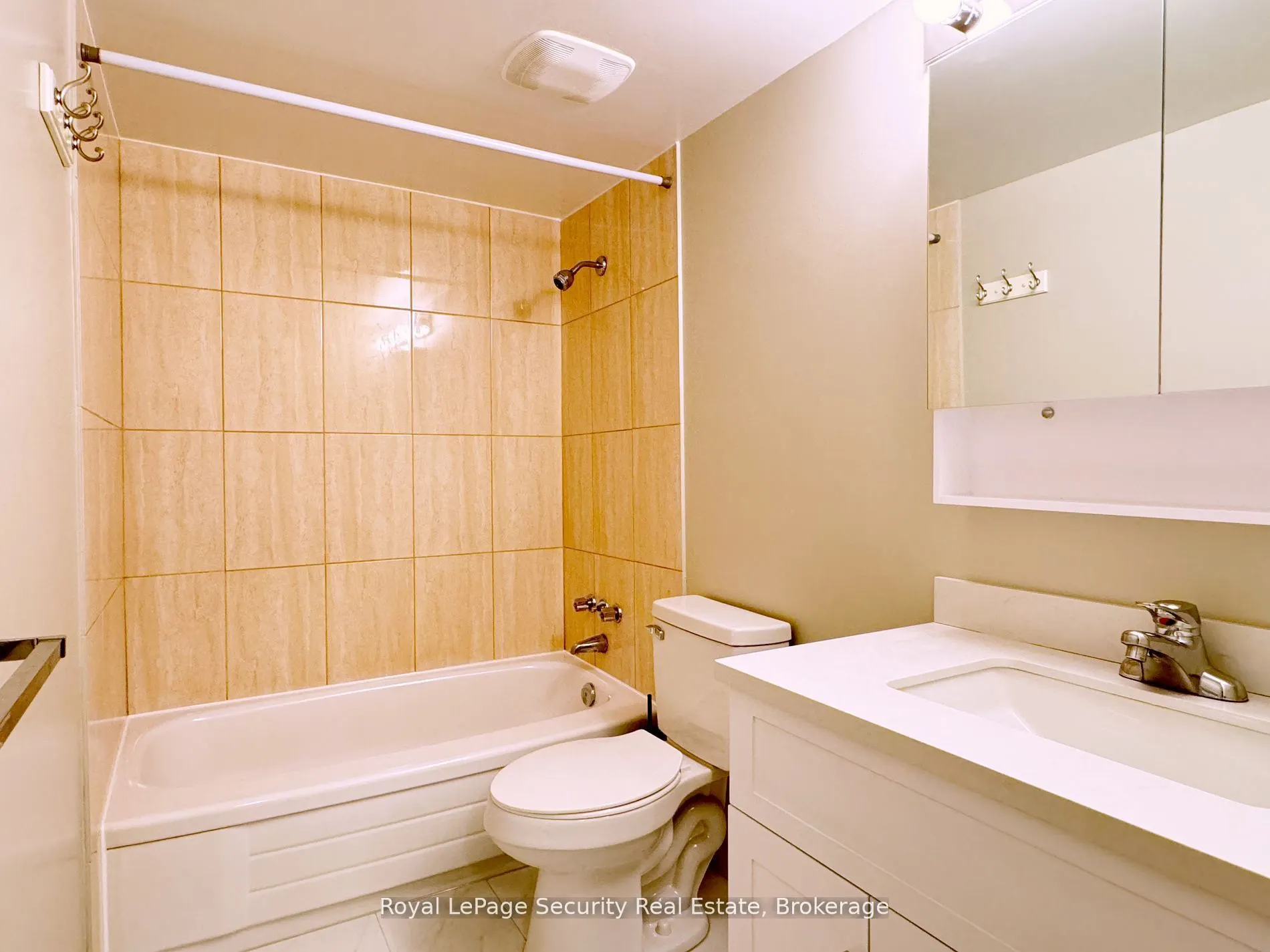 696 St Clair Avenue W, #304