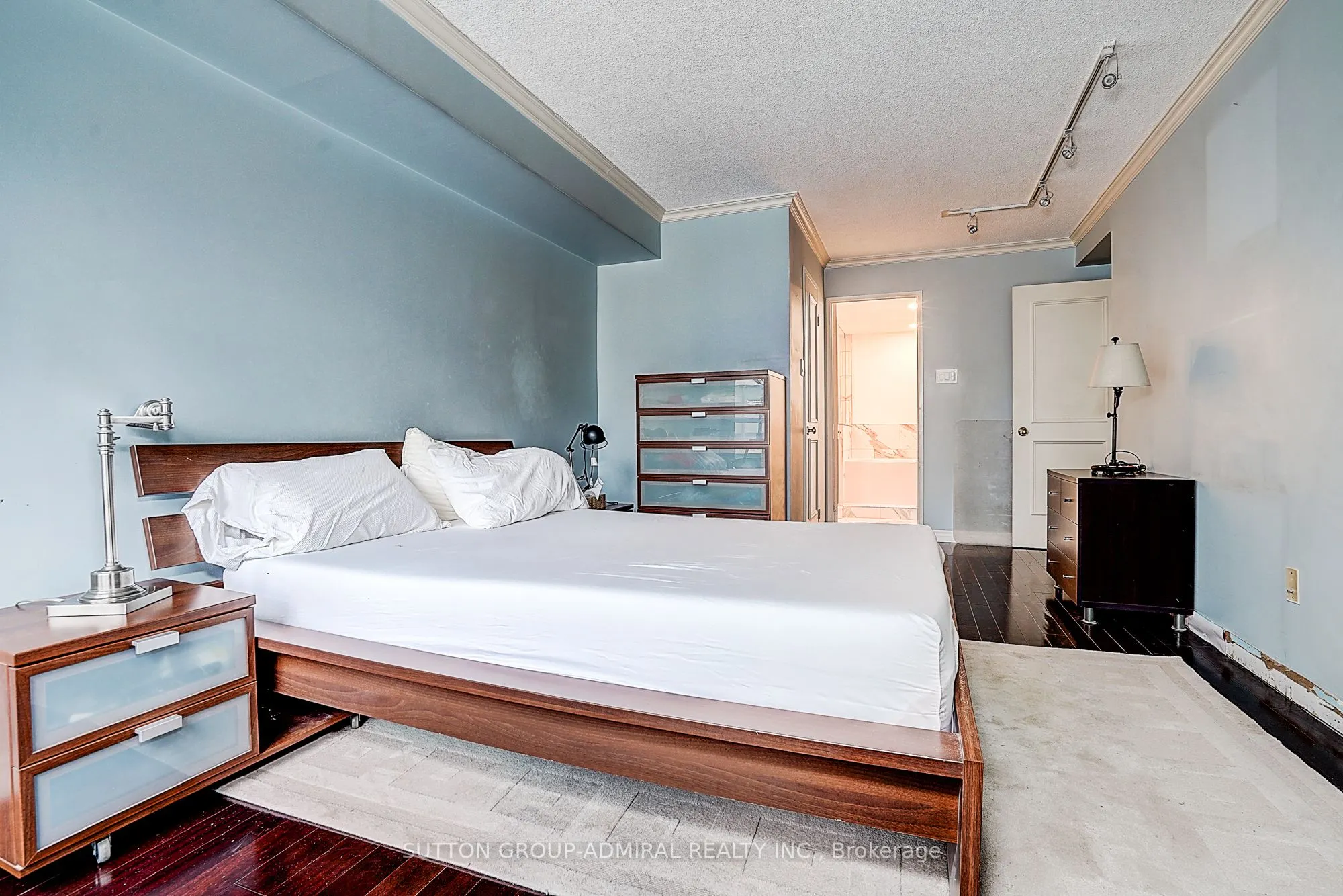 25 Maitland Street, #1209