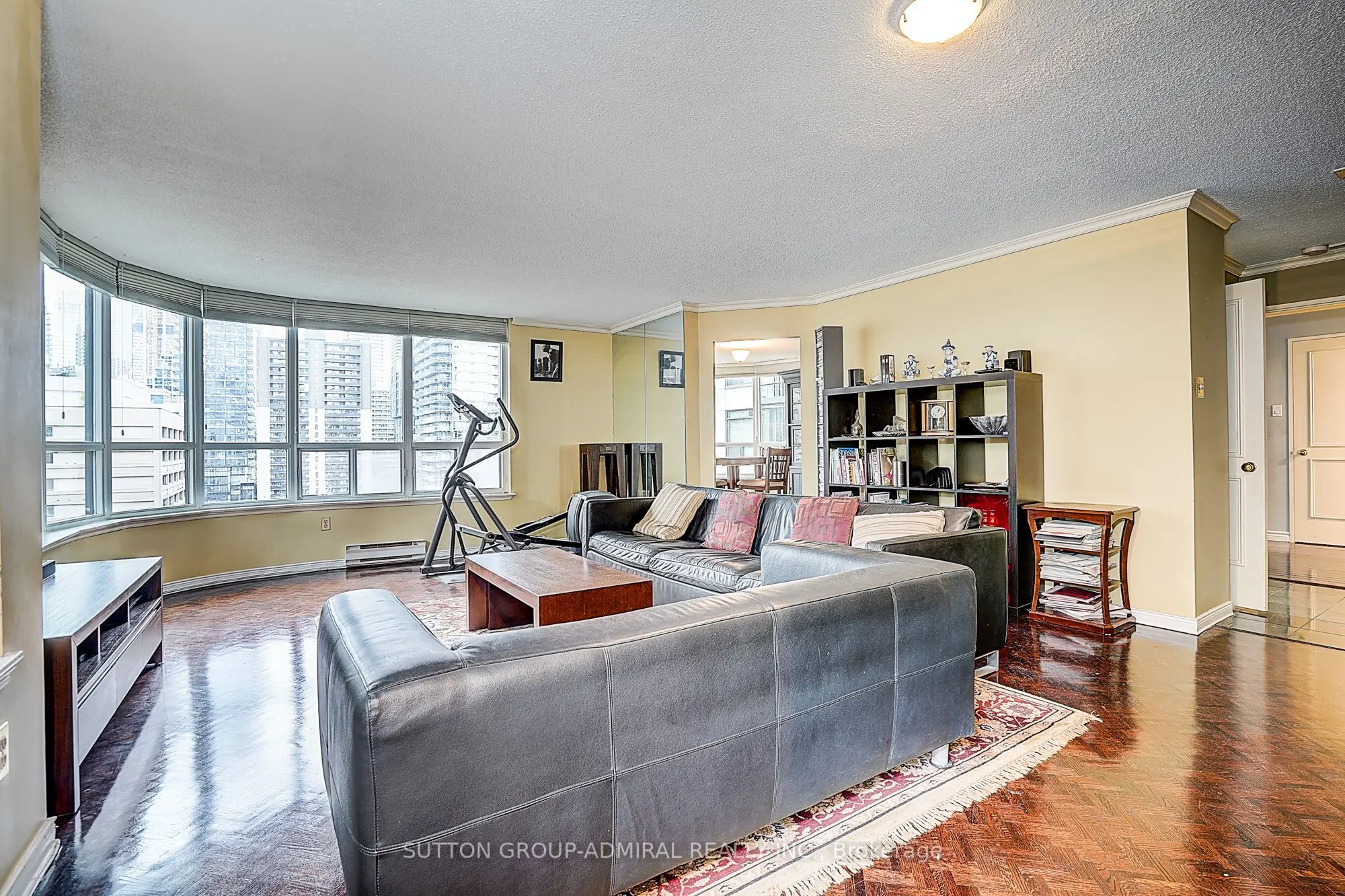 25 Maitland Street, #1209
