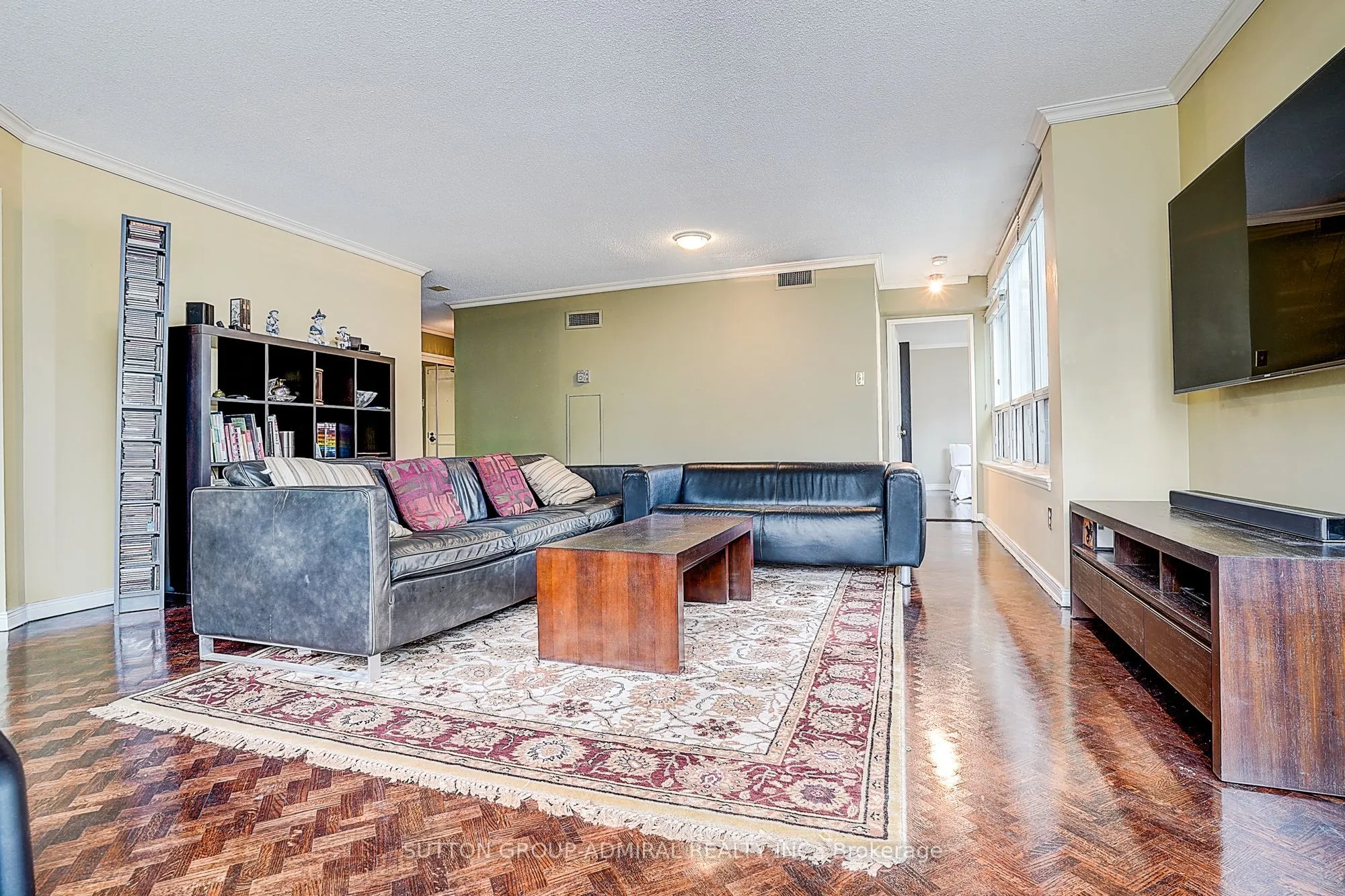 25 Maitland Street, #1209